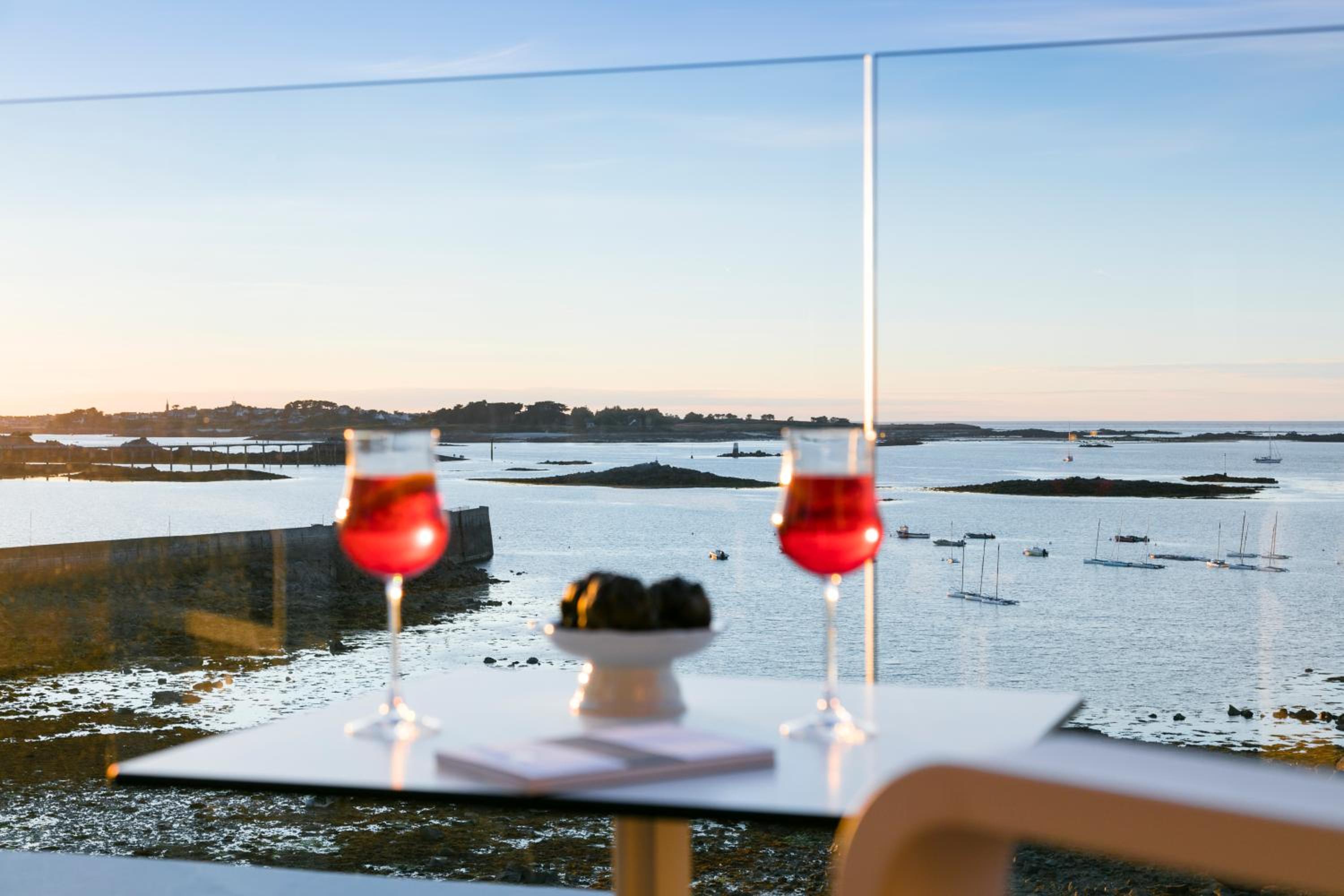 Signature Room with Terrace - Sea View photo 2