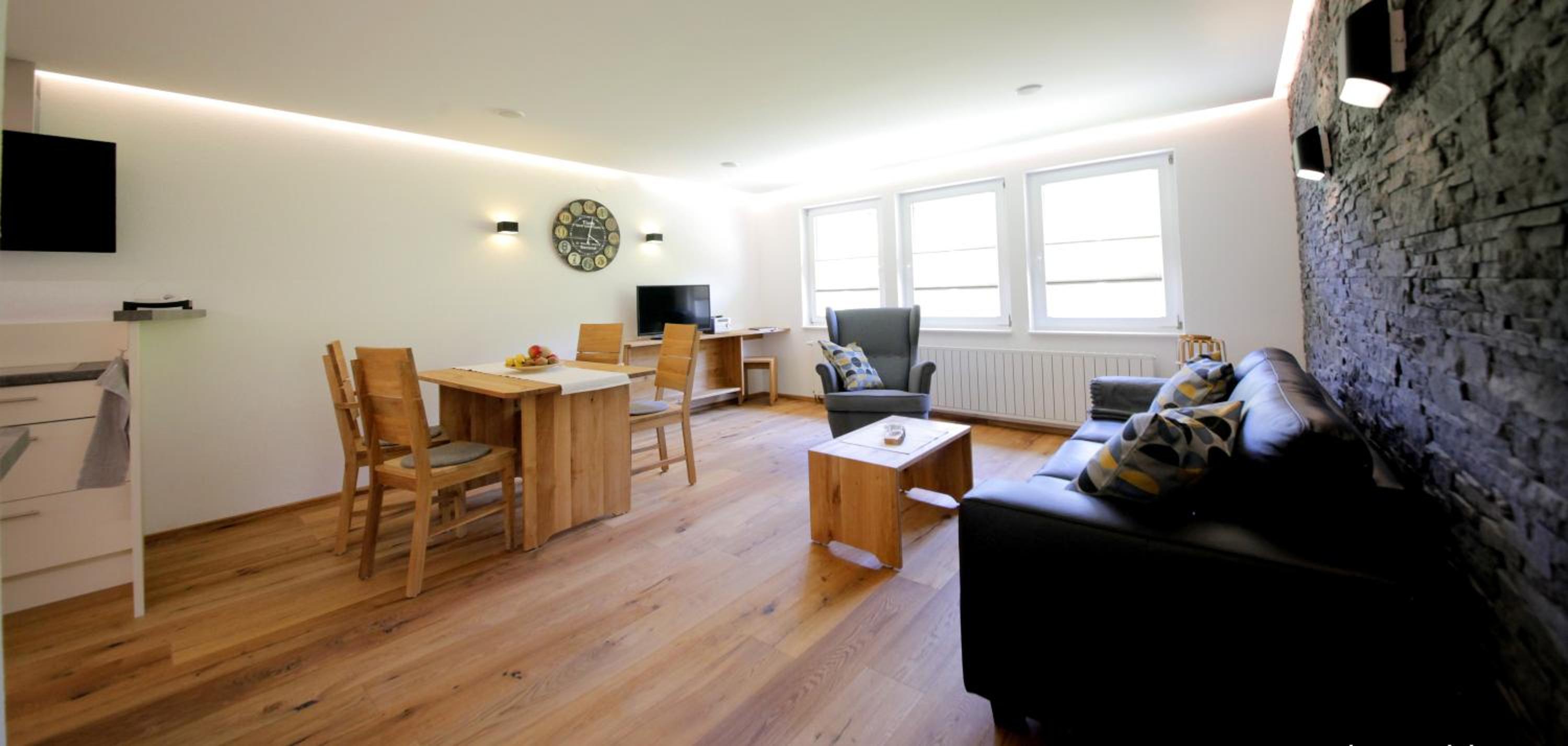 Two-Bedroom Deluxe Apartment with Garden View photo 3