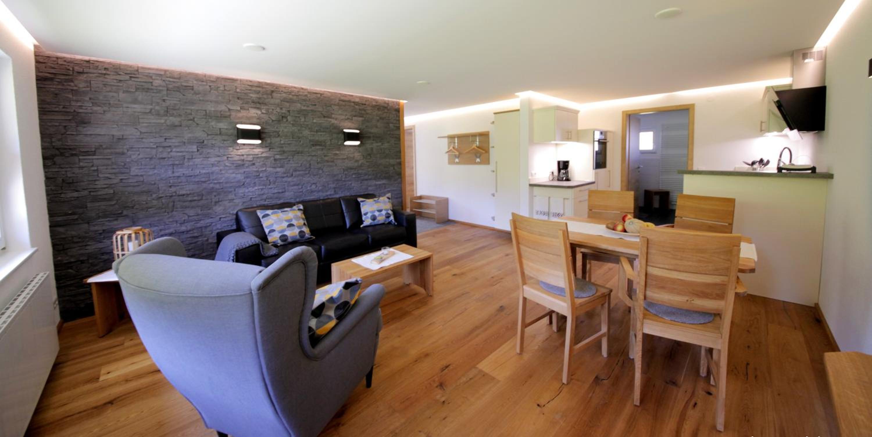 Two-Bedroom Deluxe Apartment with Garden View photo 1