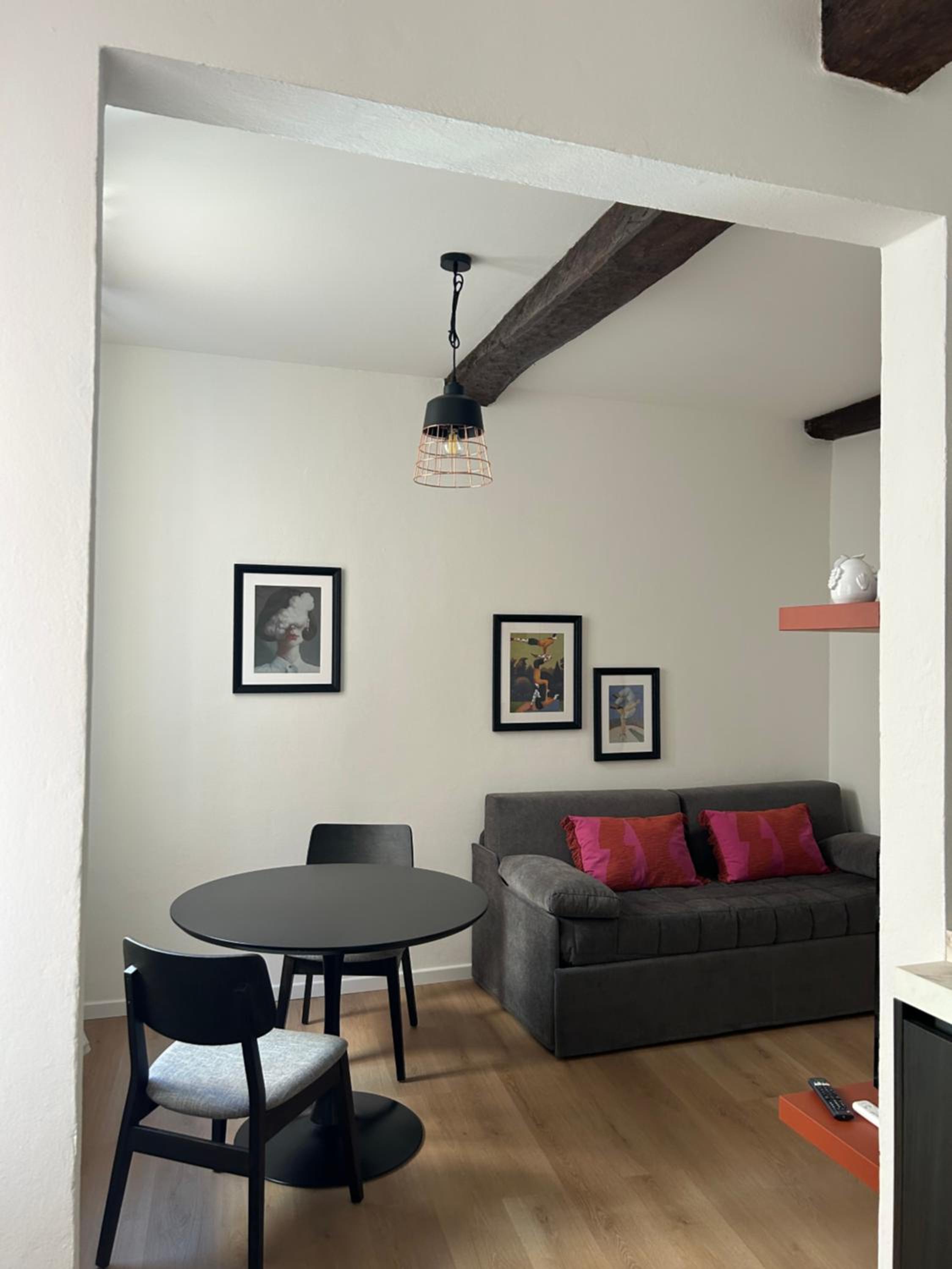 One-Bedroom Deluxe Apartment photo 1