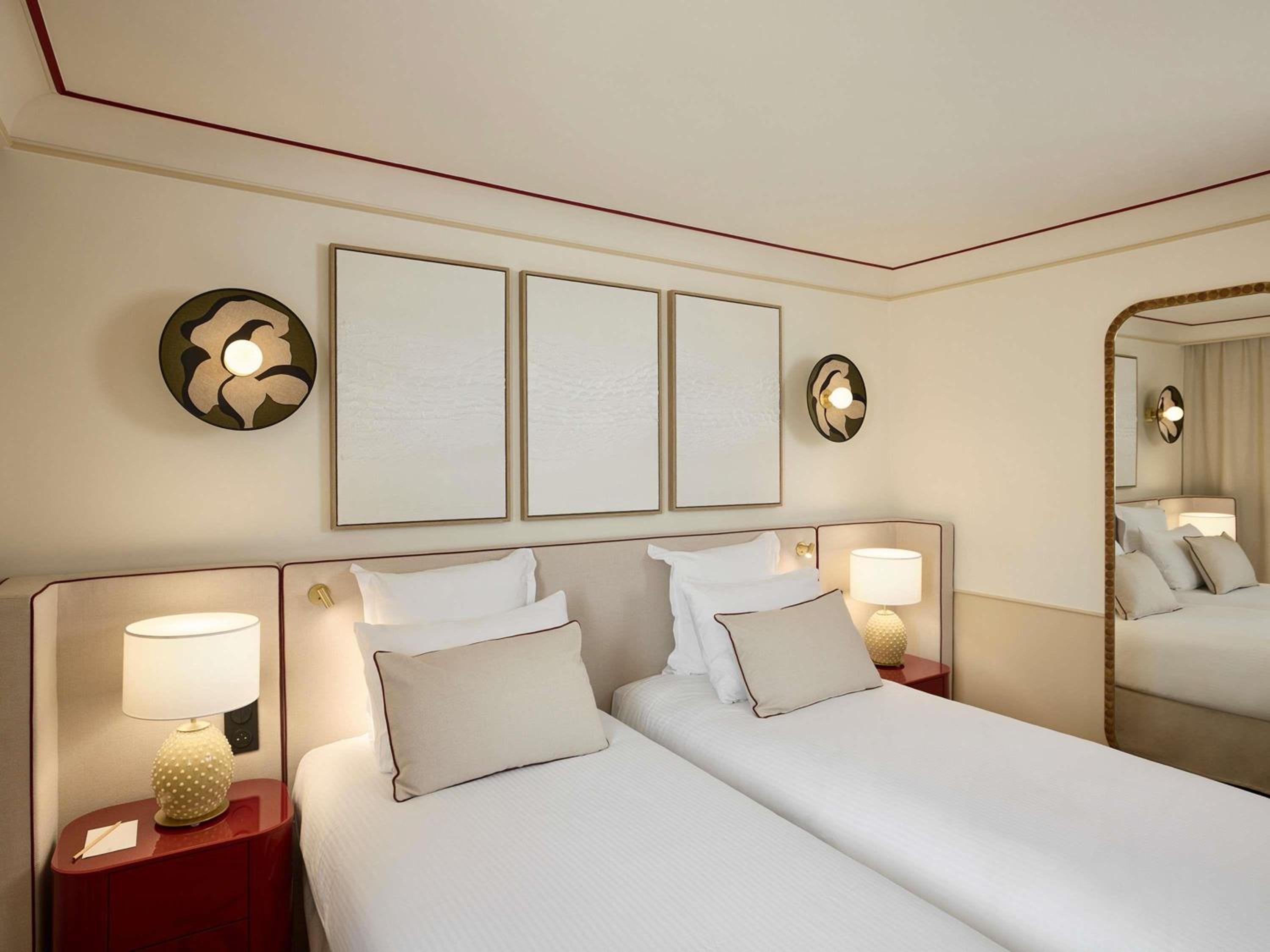 Deluxe Twin Room - Pool Side