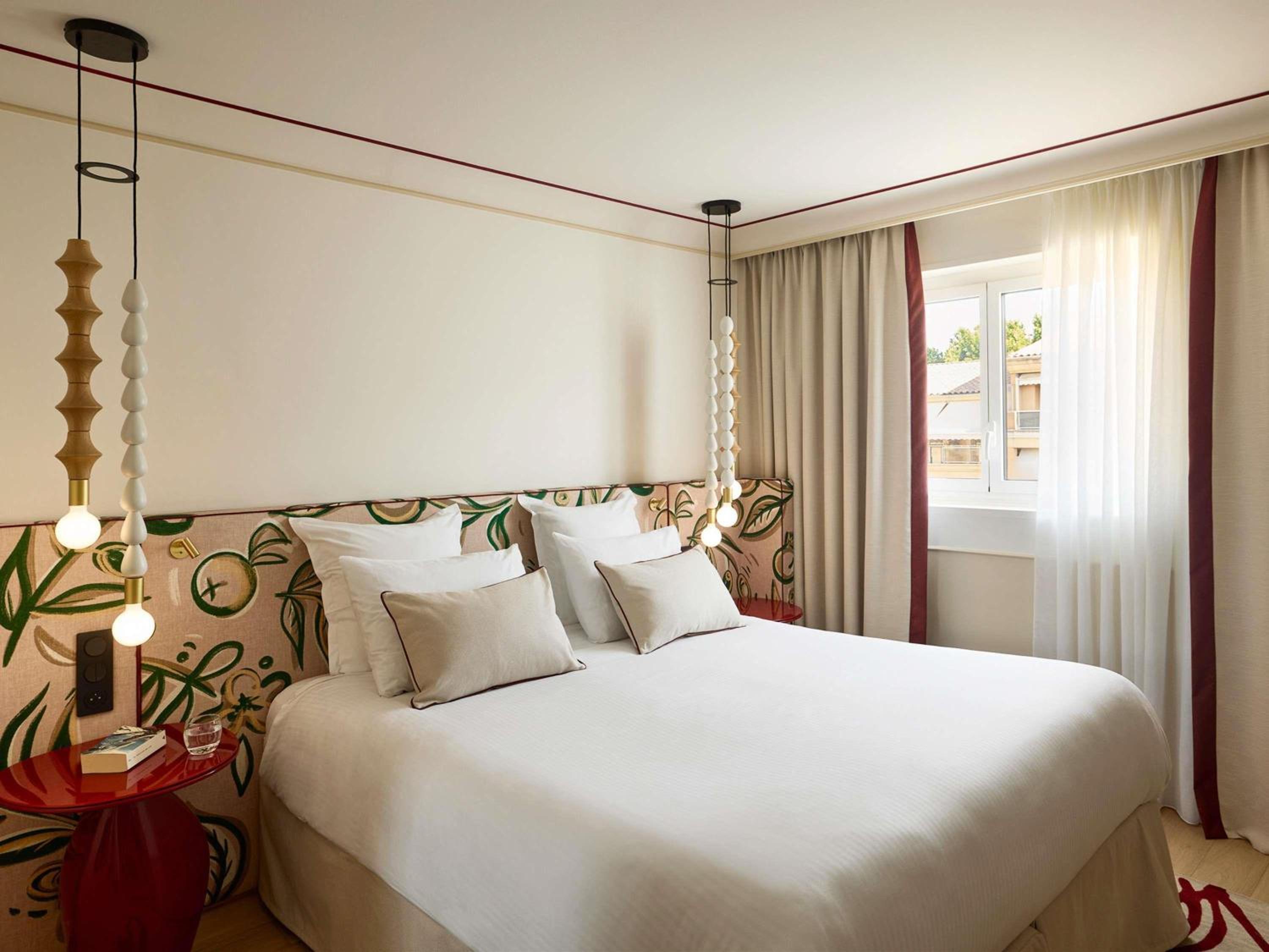 Deluxe Room with Pool View