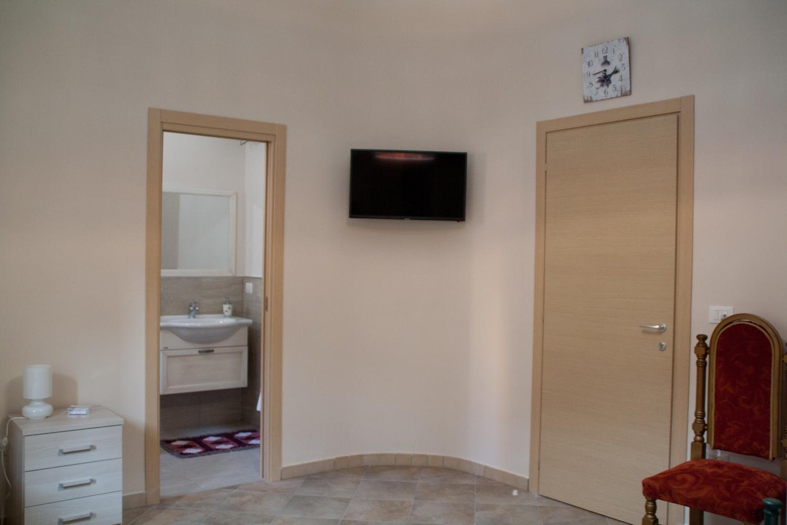 Comfort Triple Room - Photo 2