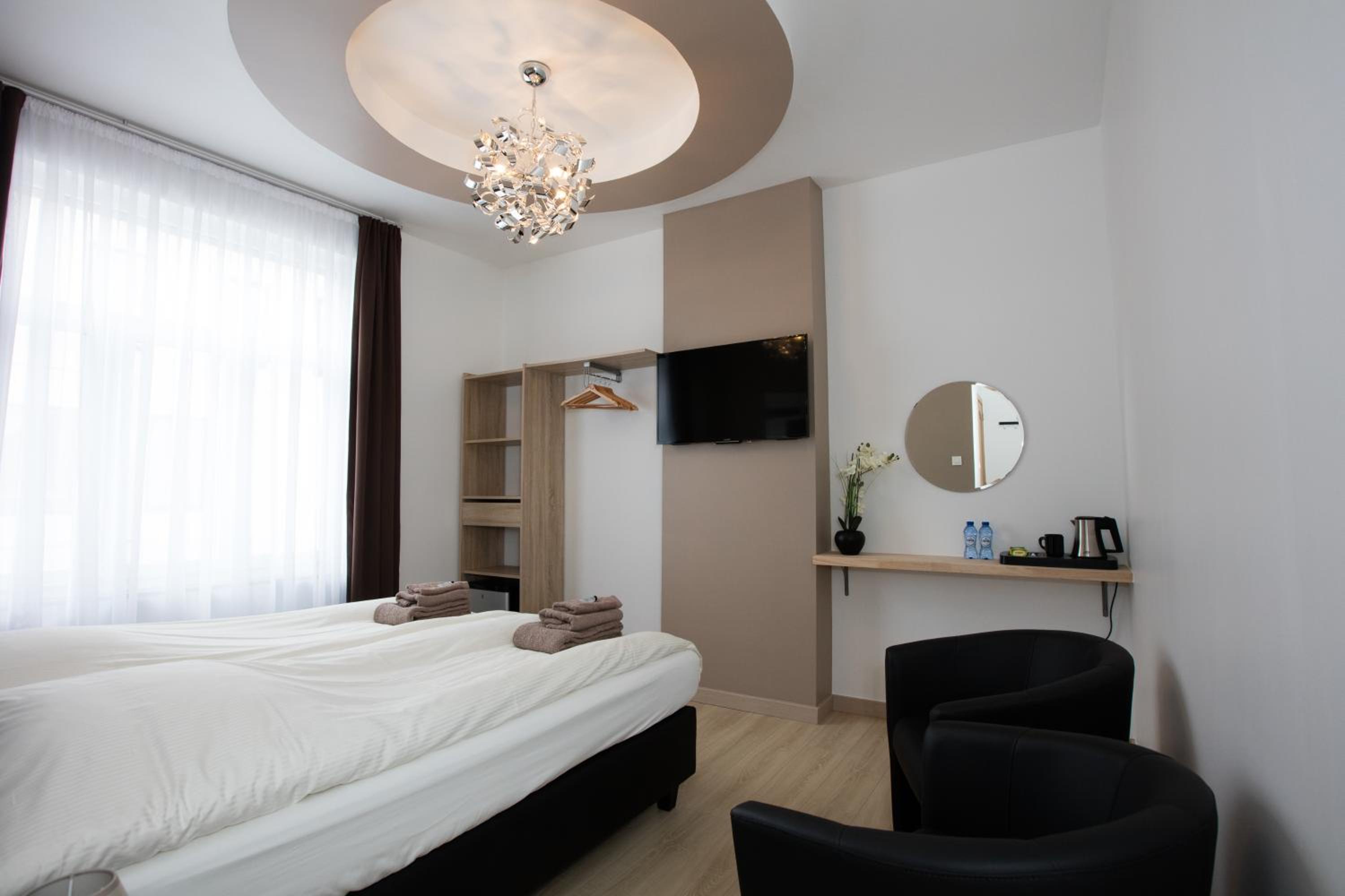 Deluxe Double or Twin Room photo 3