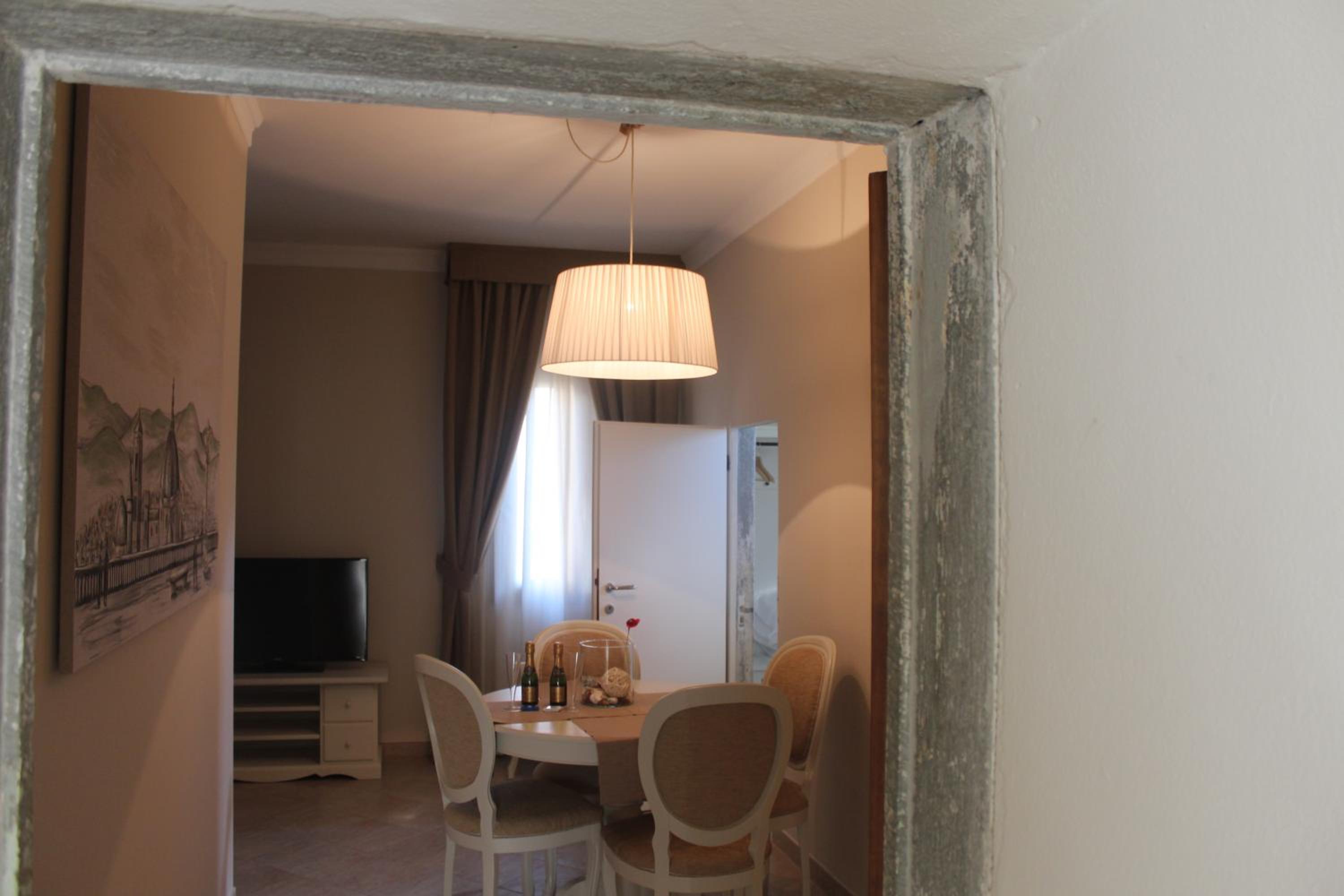 Classic Apartment photo 3