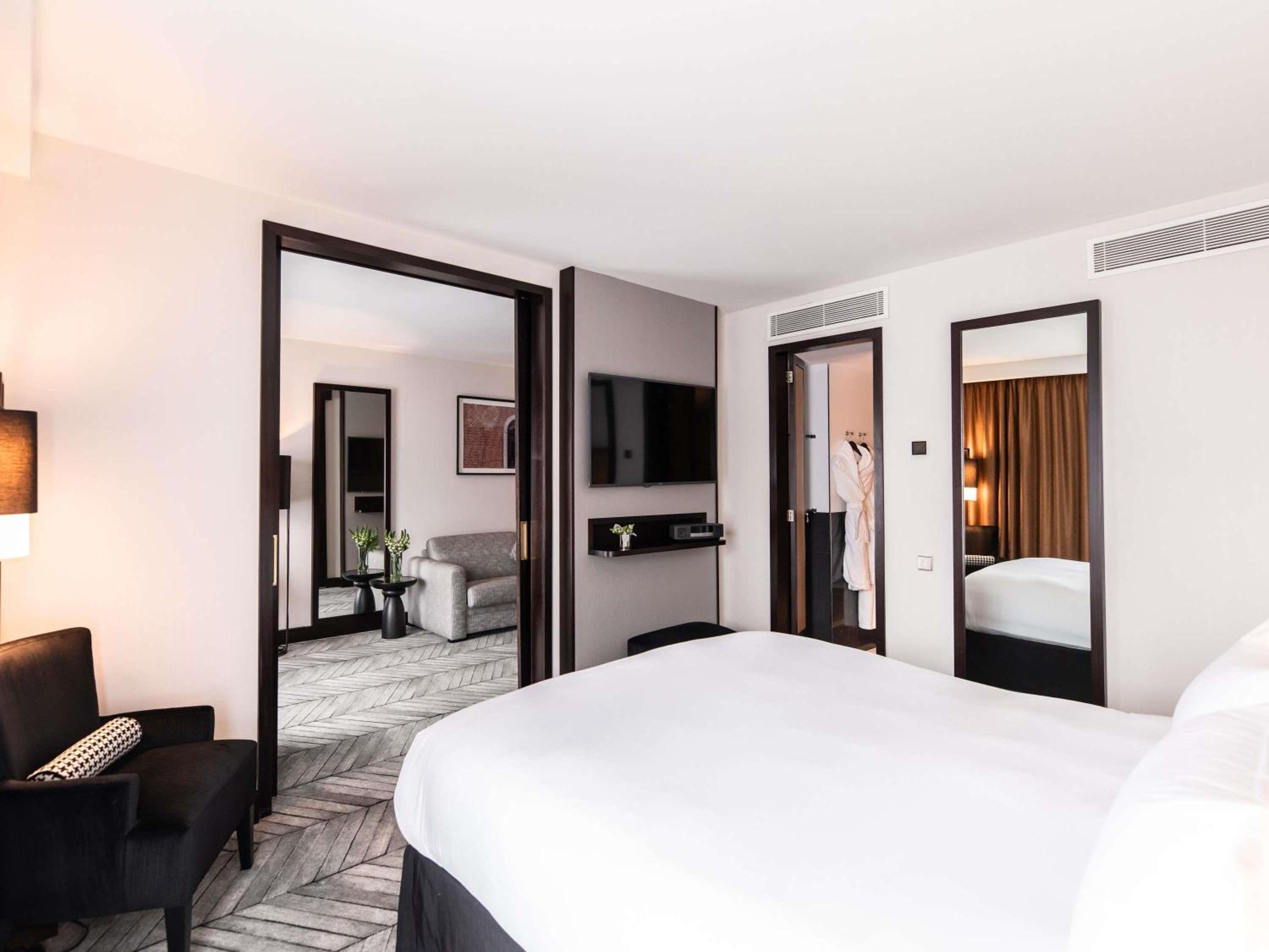Prestige King Suite - High Floor - Photo 3