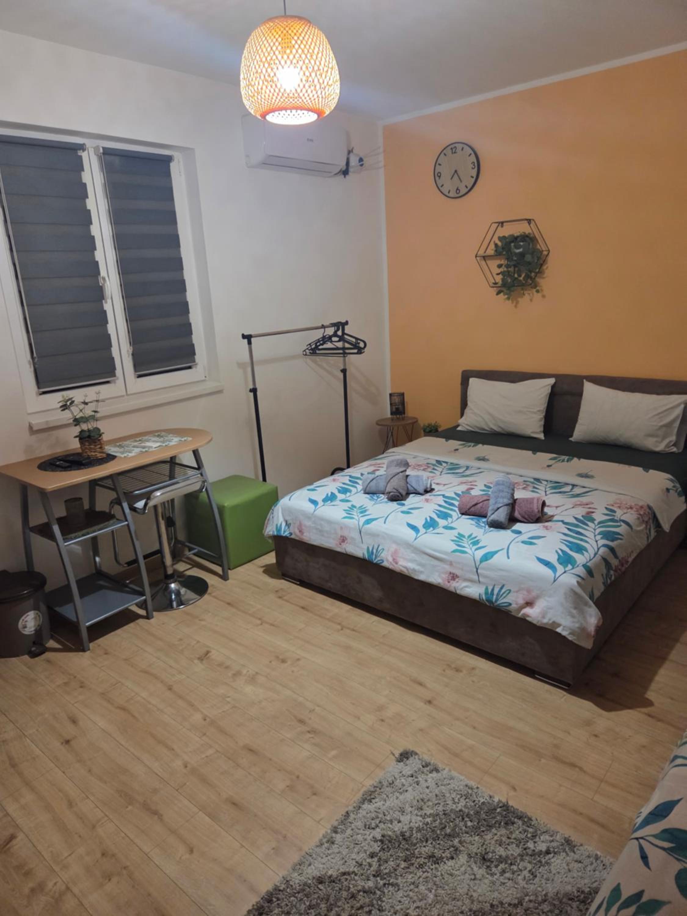 Deluxe Queen Room with Two Queen Beds photo 3
