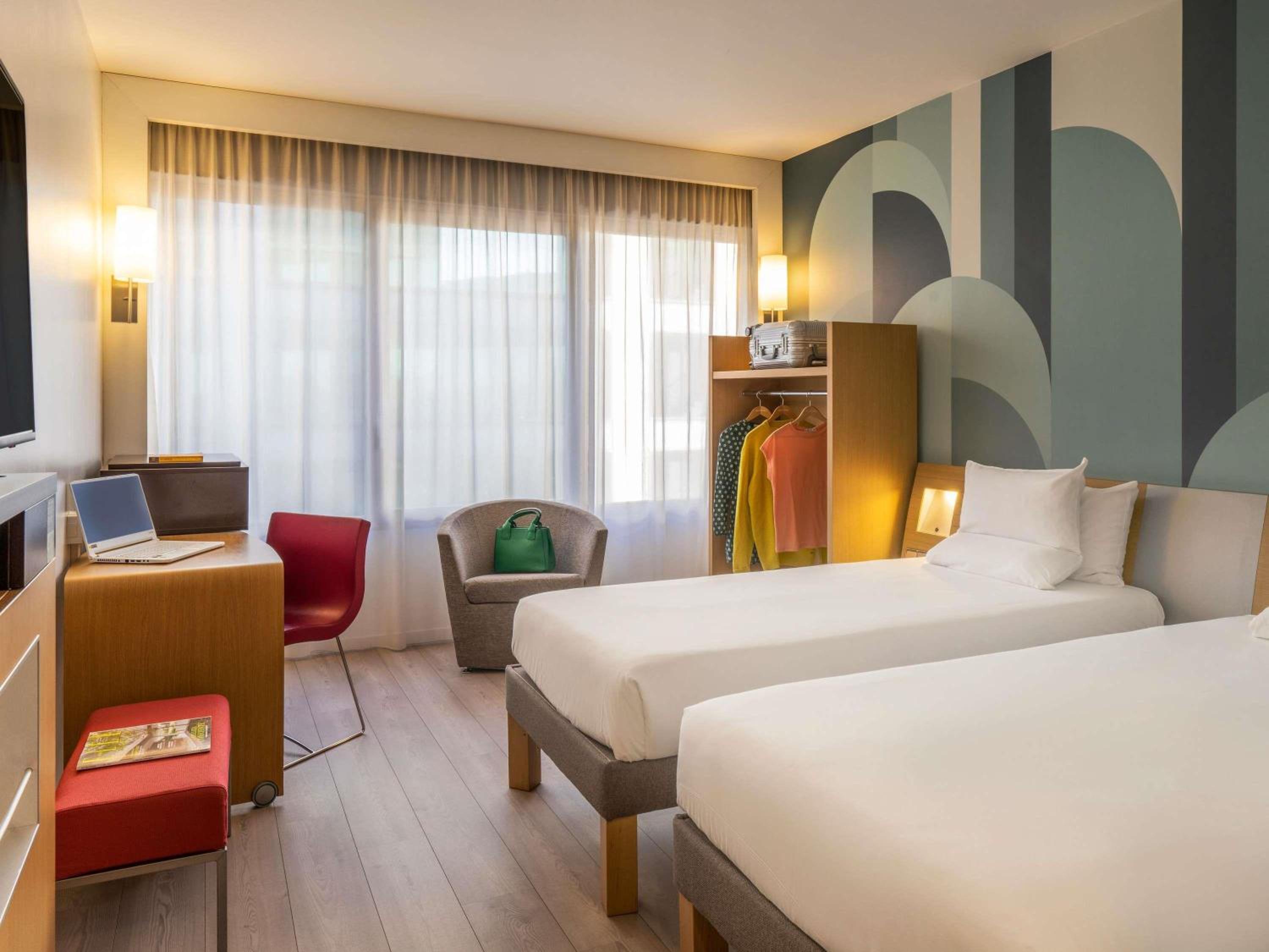 Standard Twin Room - Mobility Access - Plaza Building - Photo 3