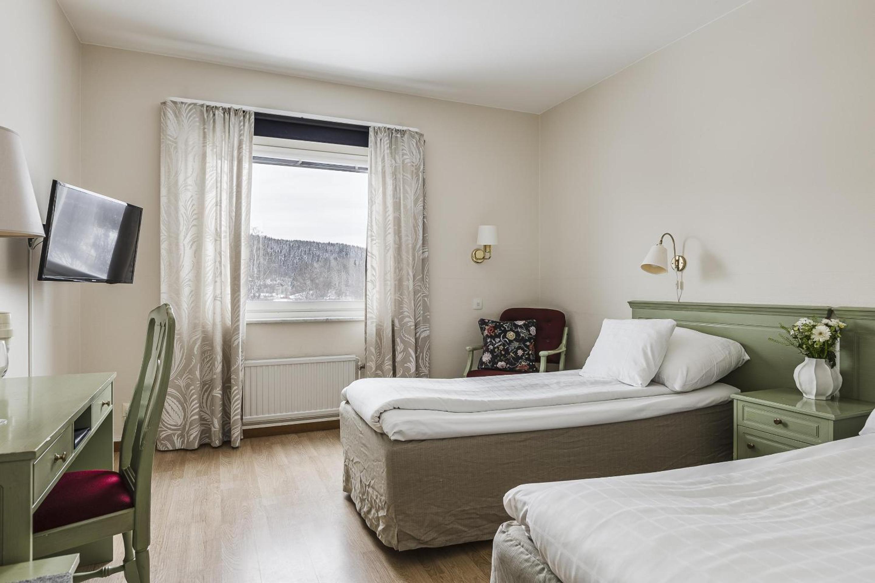 Standard Twin Room - Non-Smoking