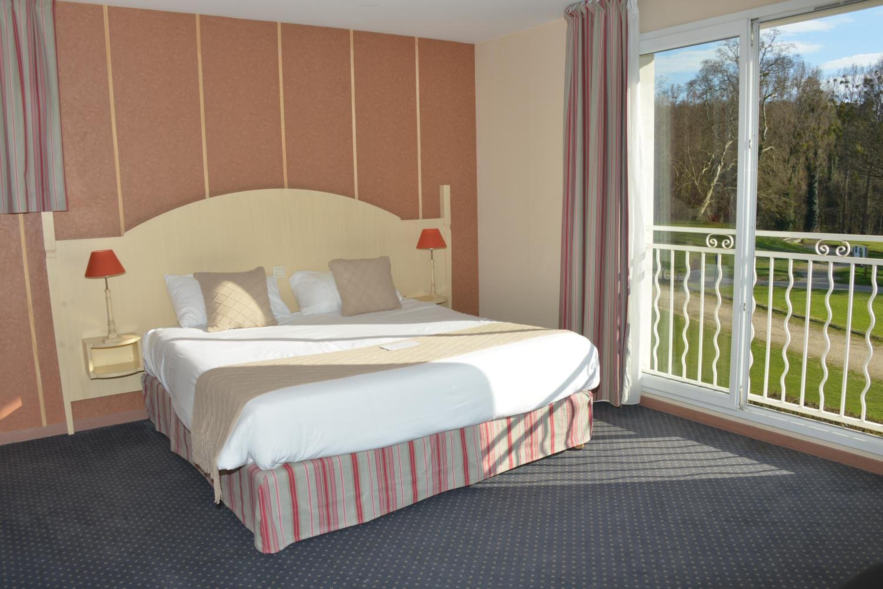 Standard King Room - Non-Smoking  - Photo 1
