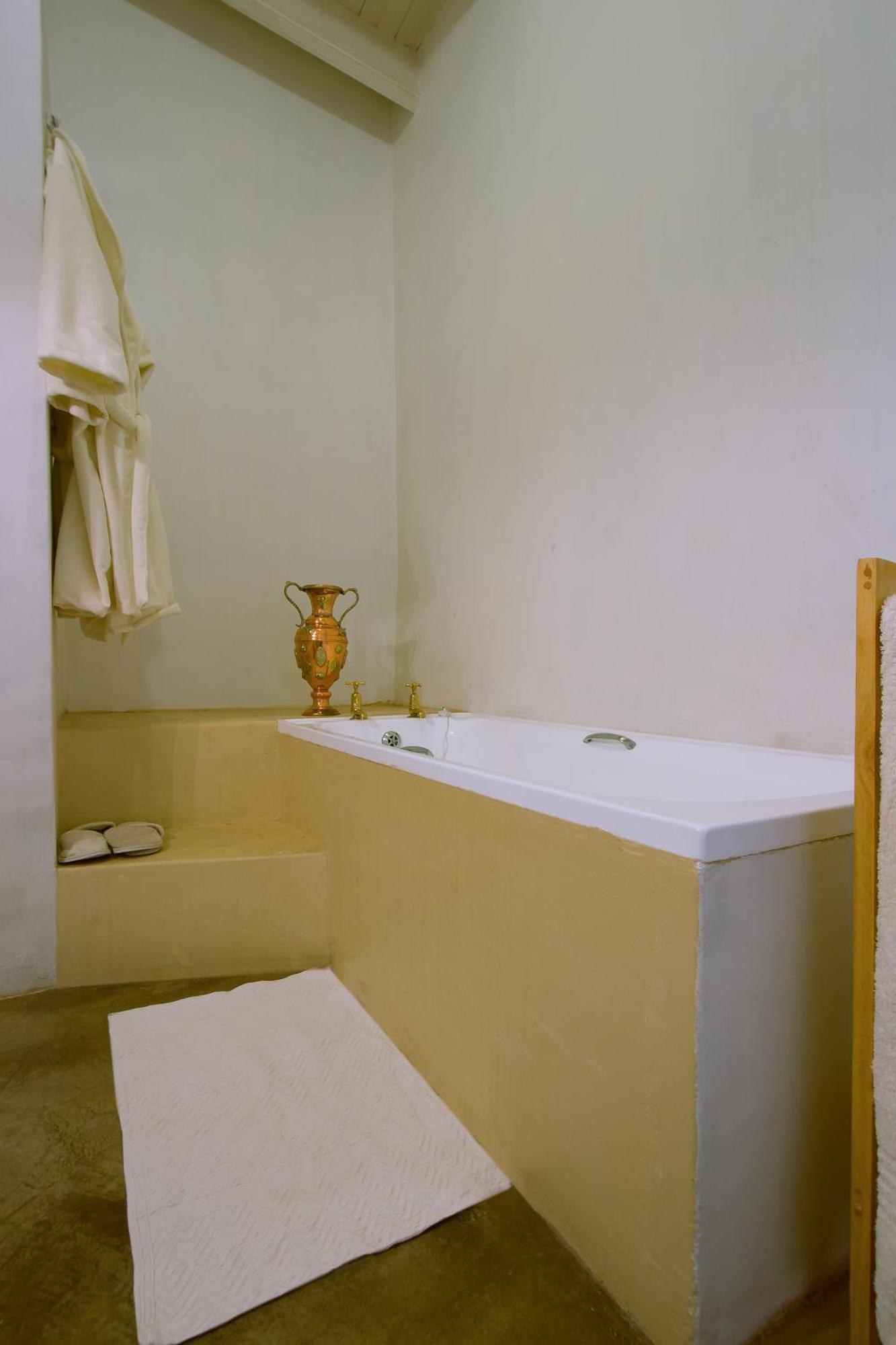 Queen Room photo 3