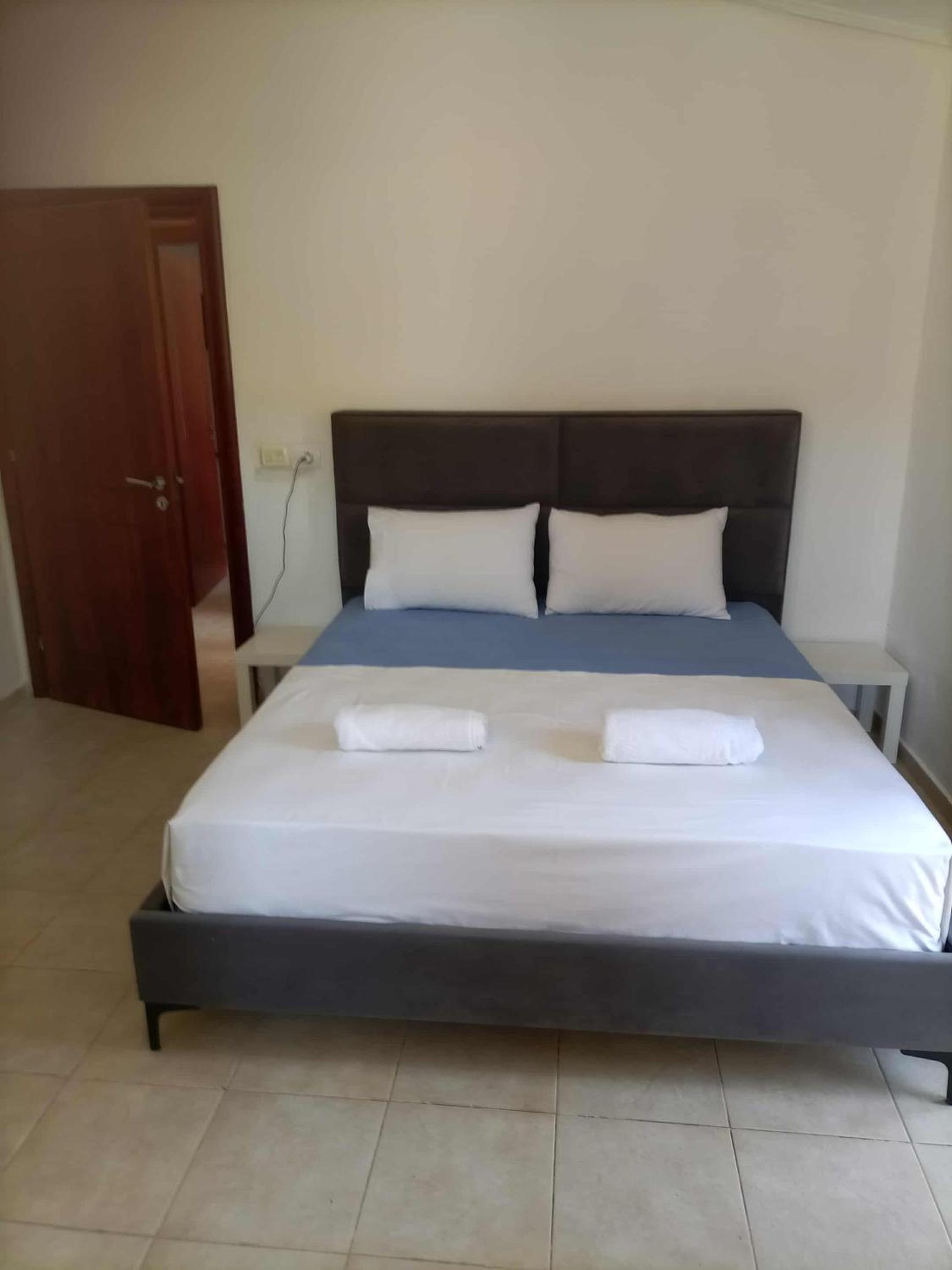 Classic One-Bedroom Apartment with King Bed