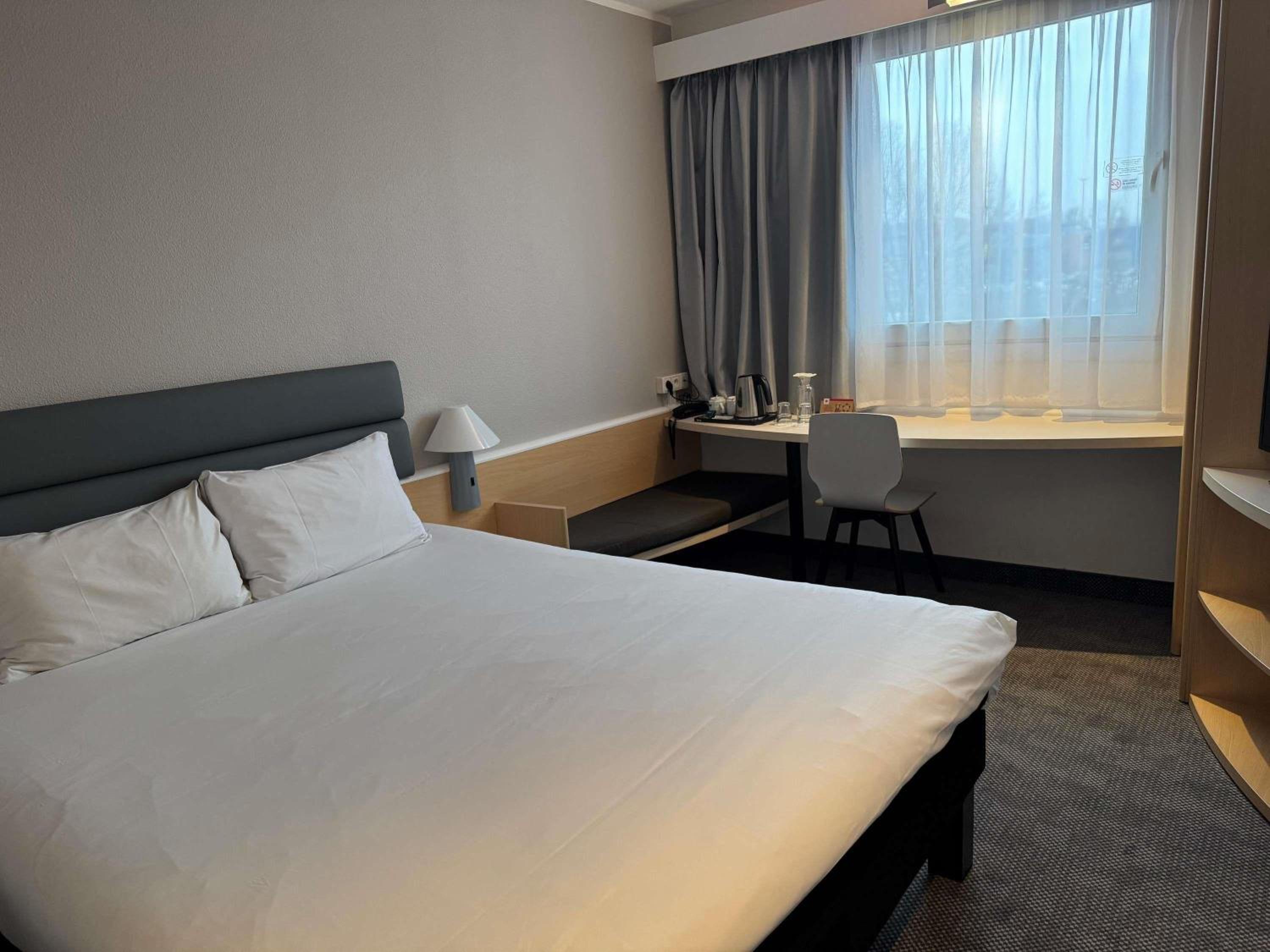 Standard Double Room - Photo 2