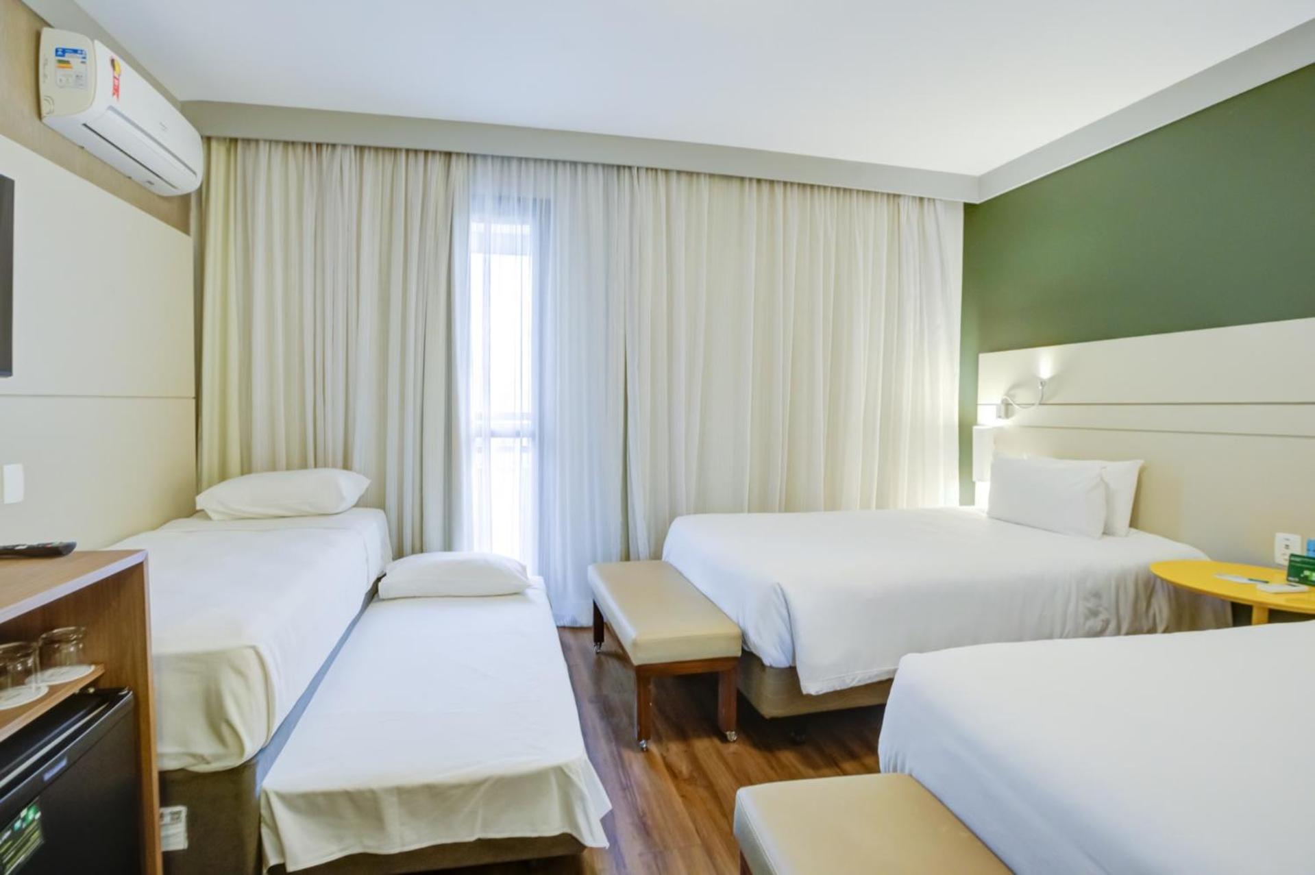 Quadruple Classic Room