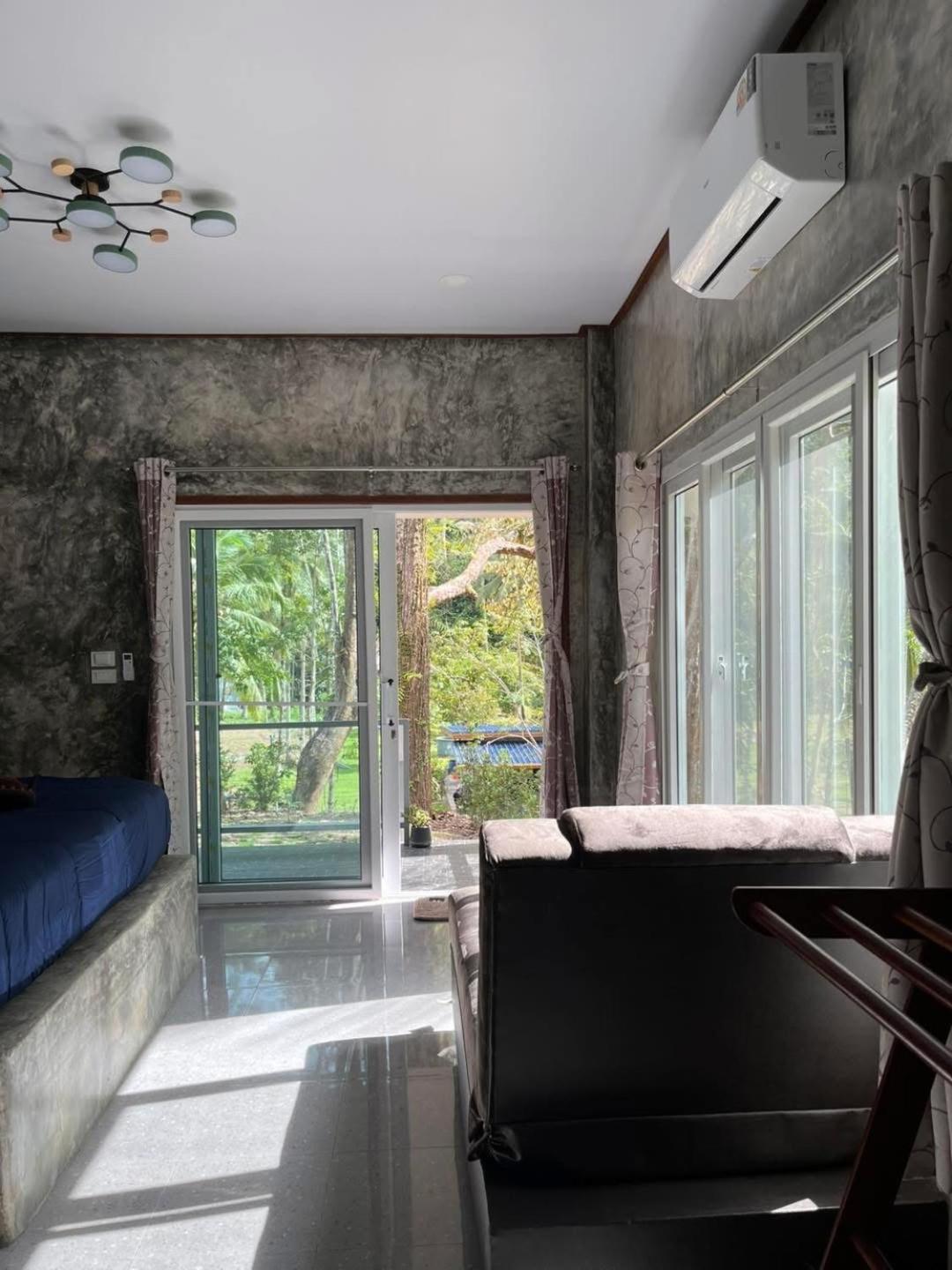 Bungalow photo 2