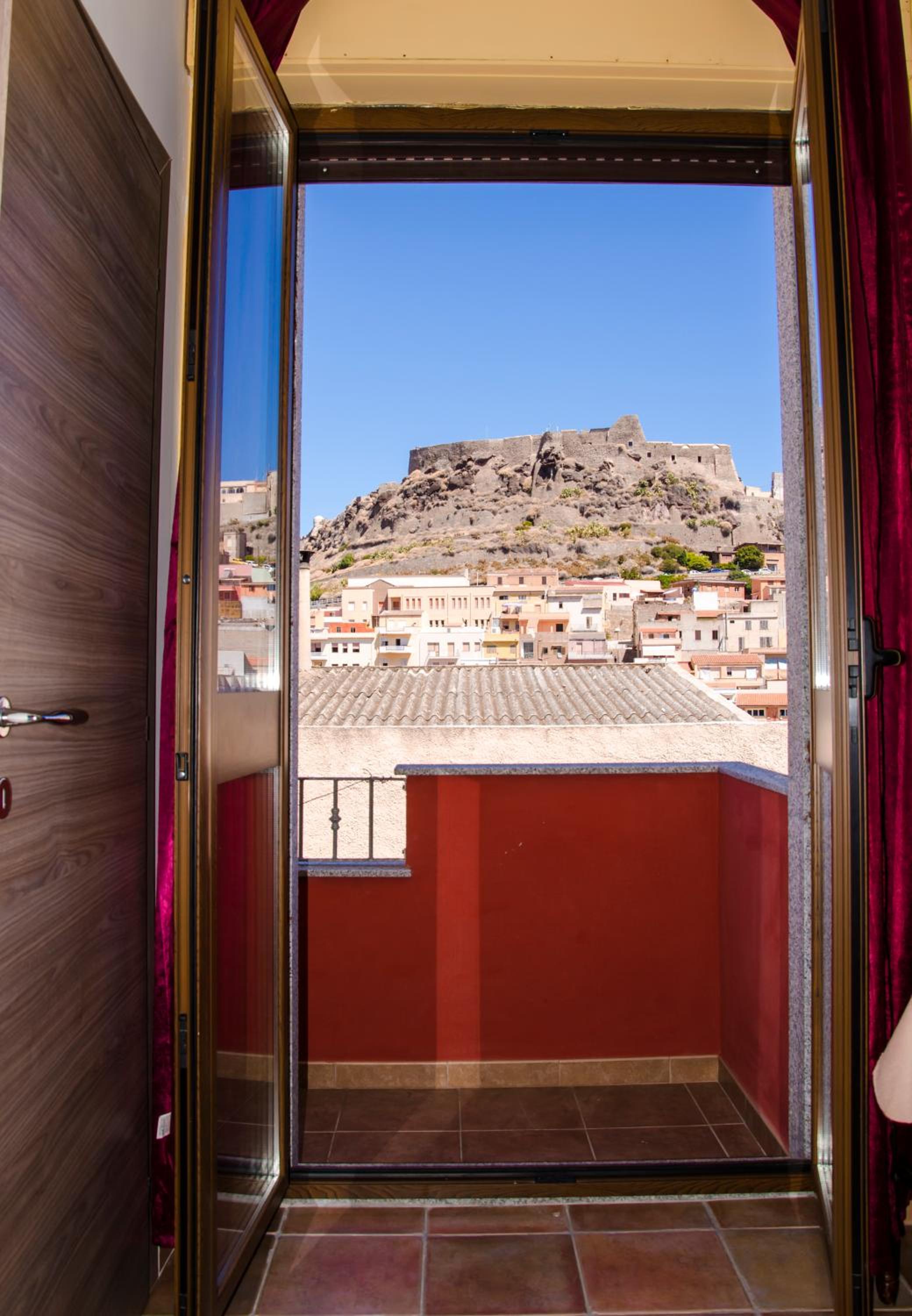 Double Room with Castle View - Photo 3