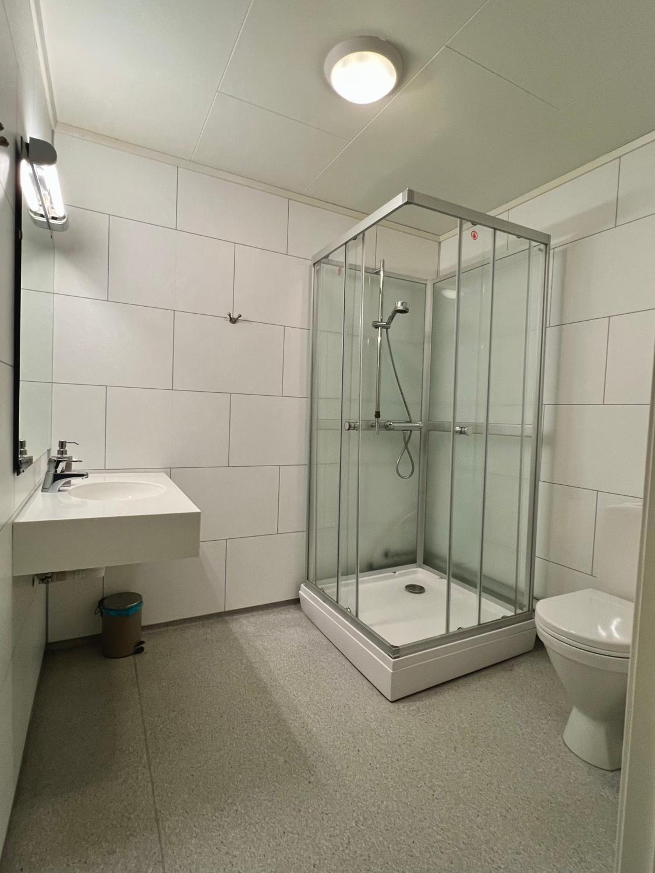 Single Room with Shared Bathroom photo 2
