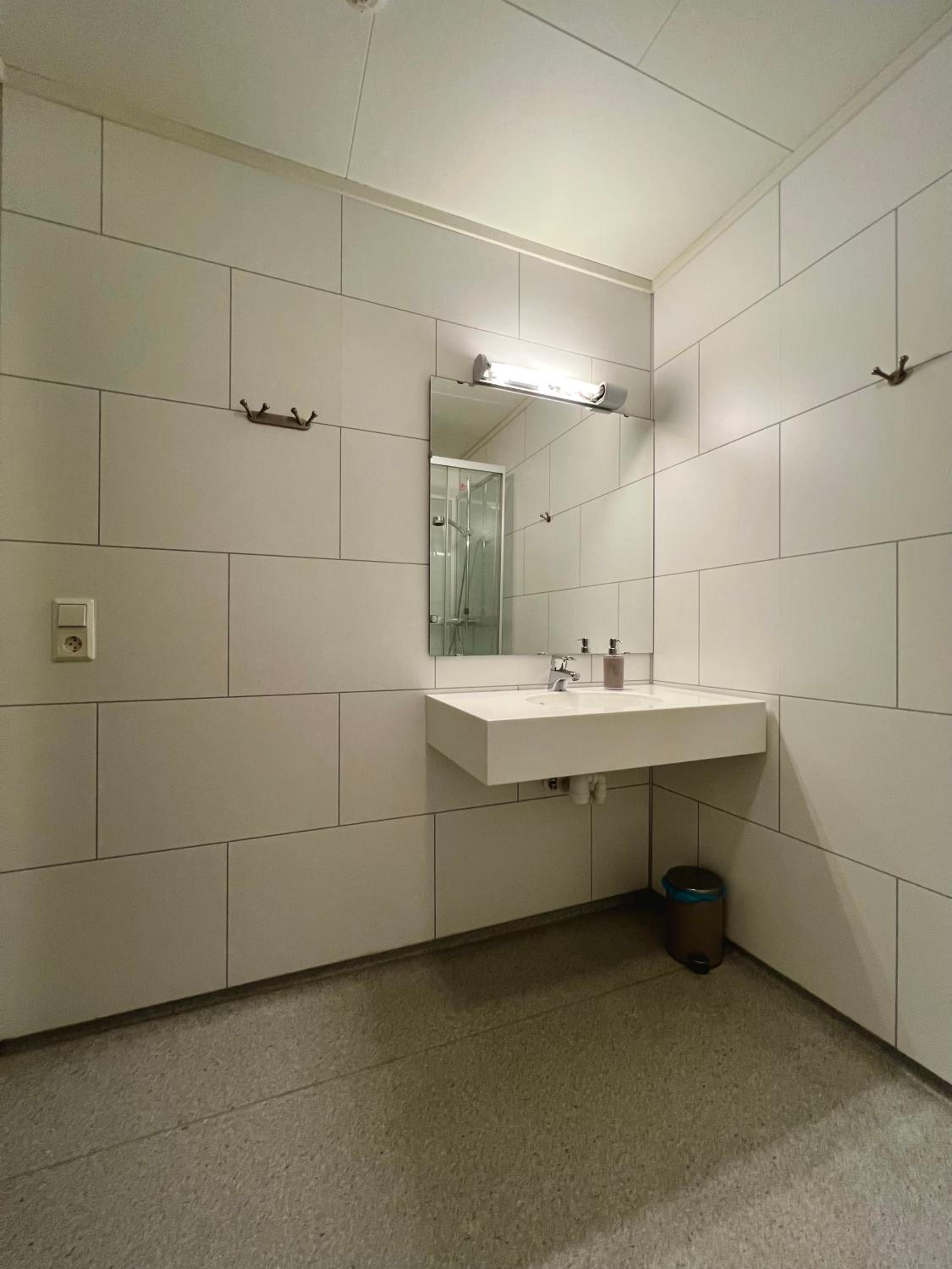 Double Room with Shared Bathroom photo 3