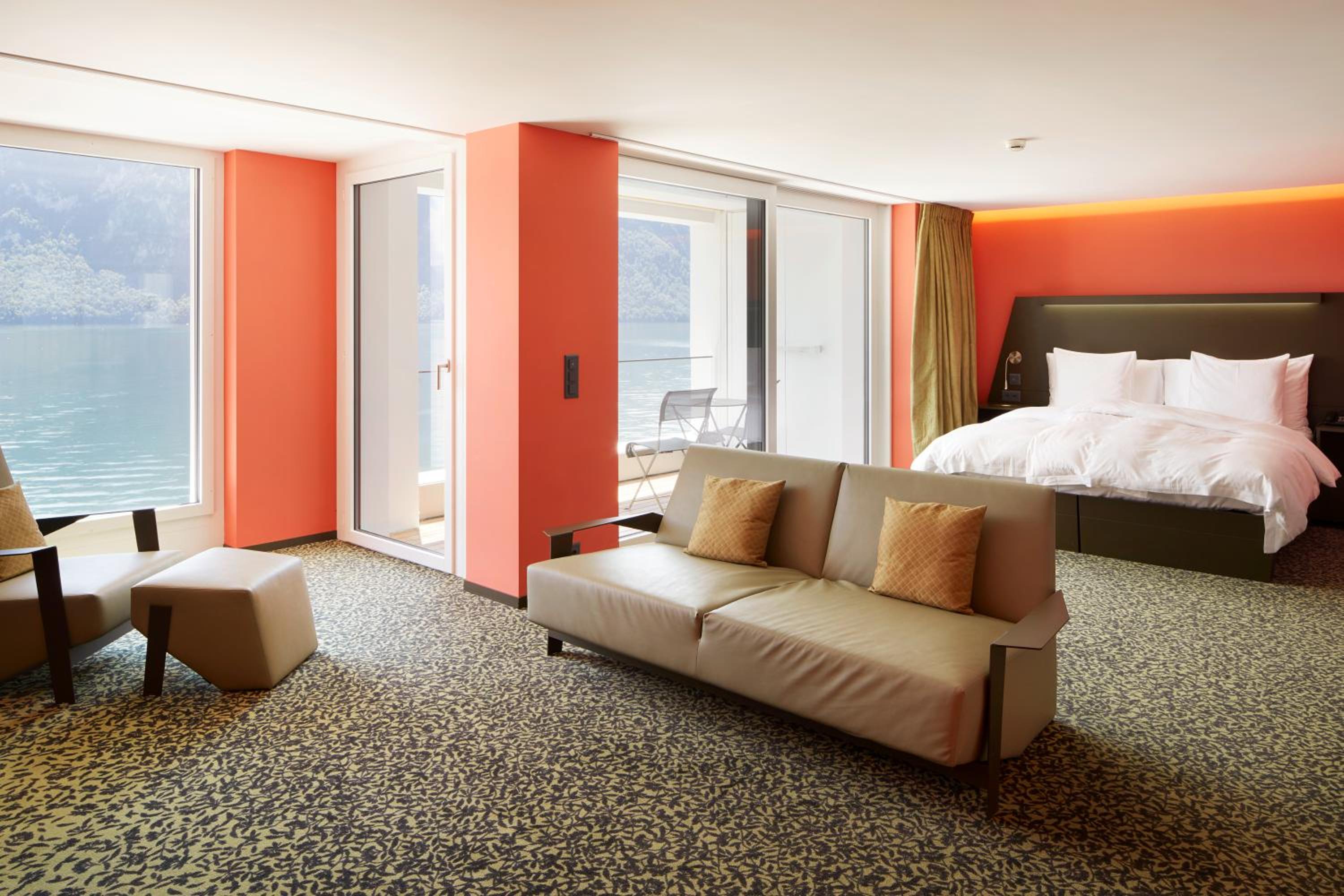 Junior Suite with Lake View - Photo 3
