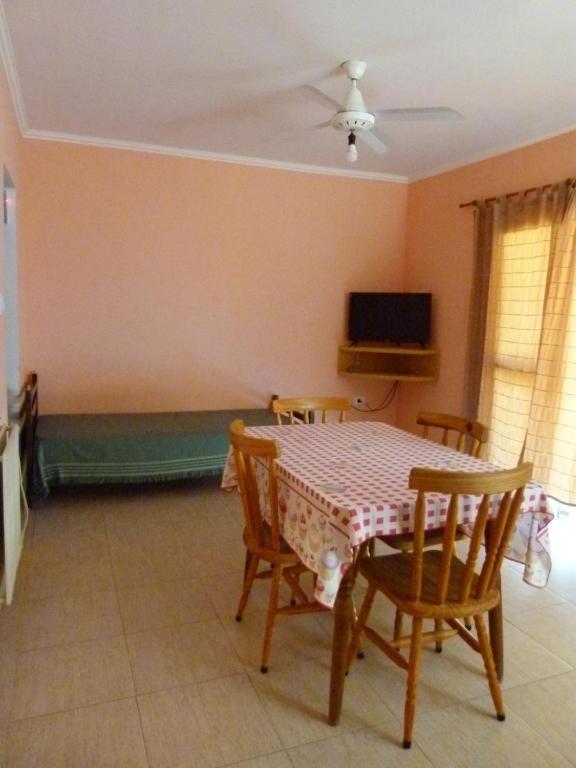 One-Bedroom Bungalow photo 2
