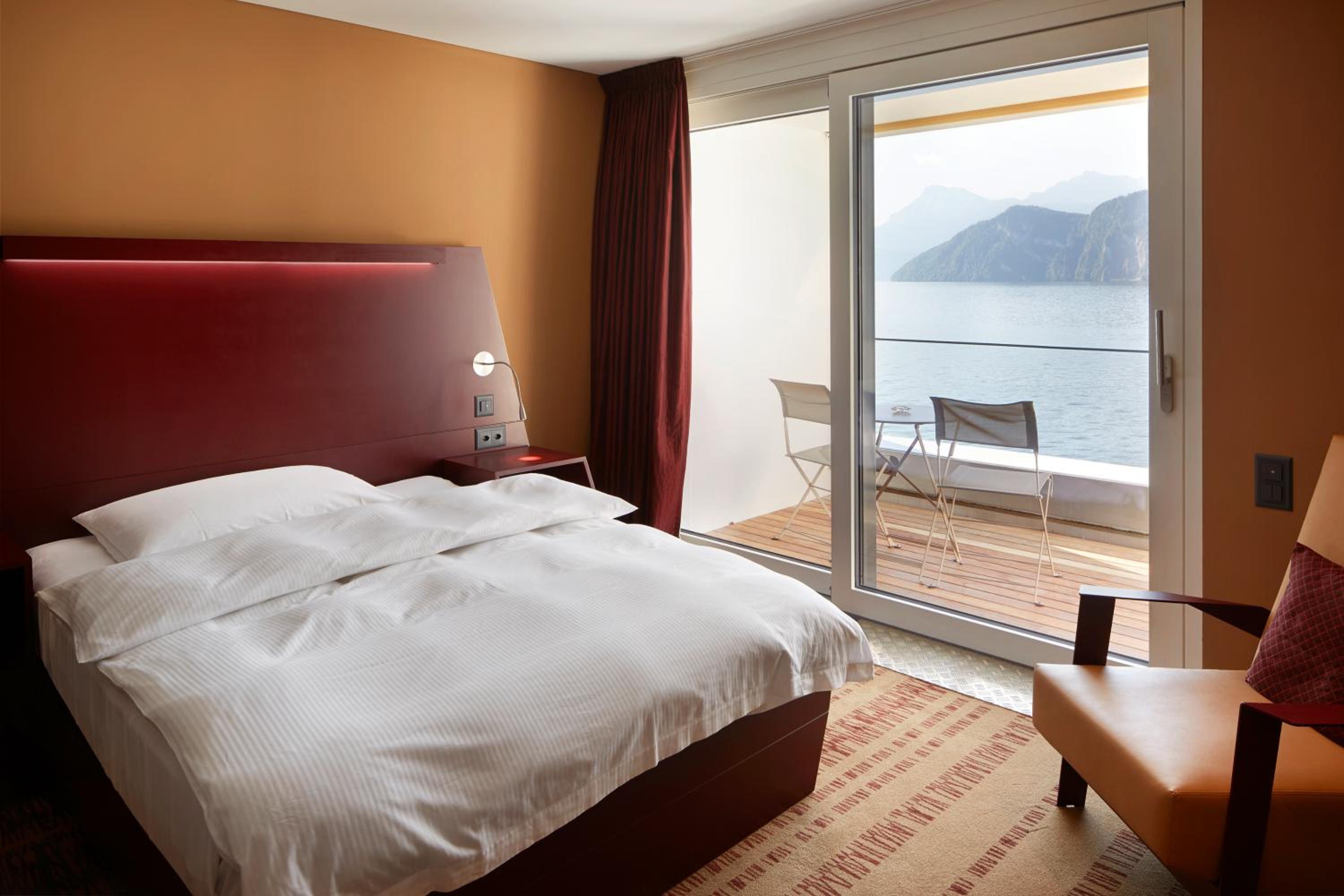 Superior Double Room with Lake View - Photo 6
