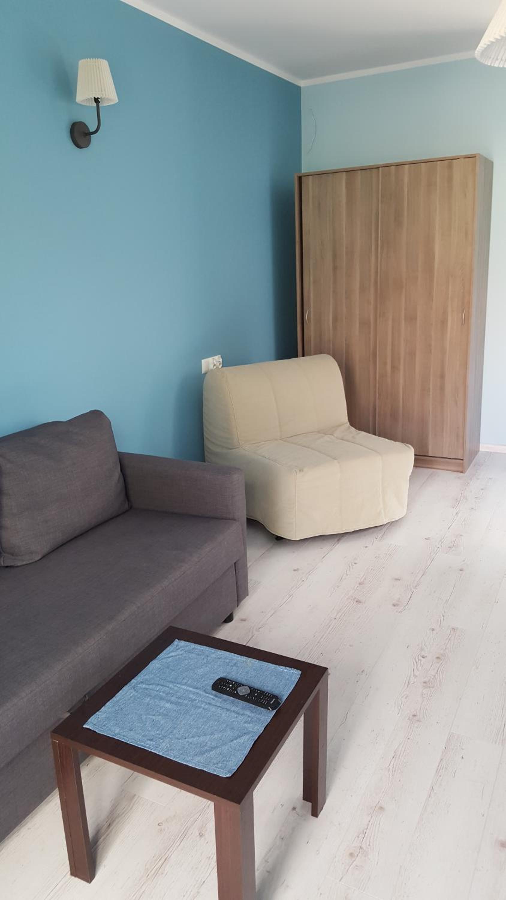 Studio with Sofa Bed - Photo 9