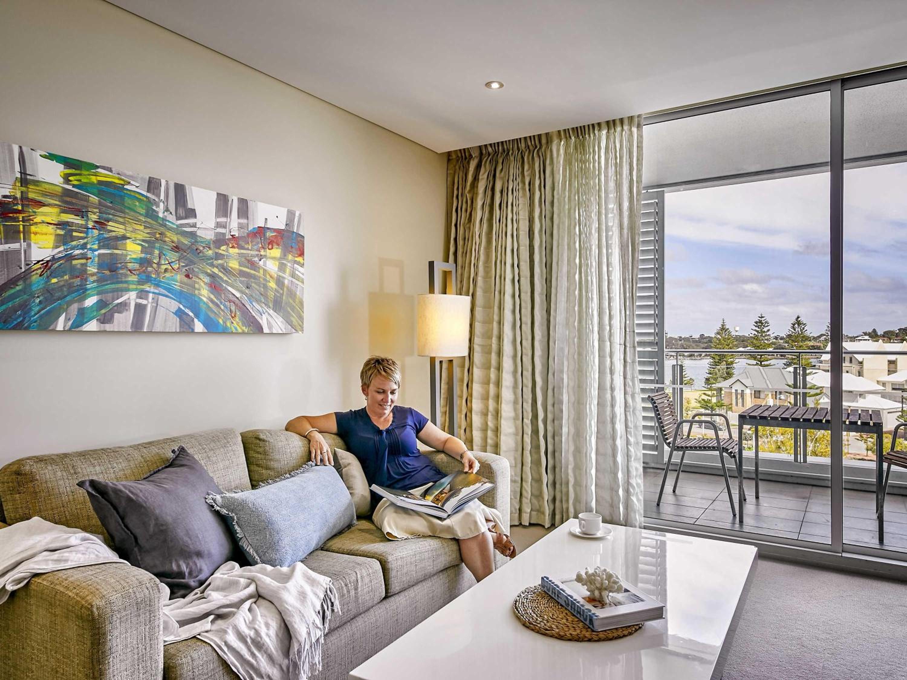 One-Bedroom Standard Apartment - Photo 3