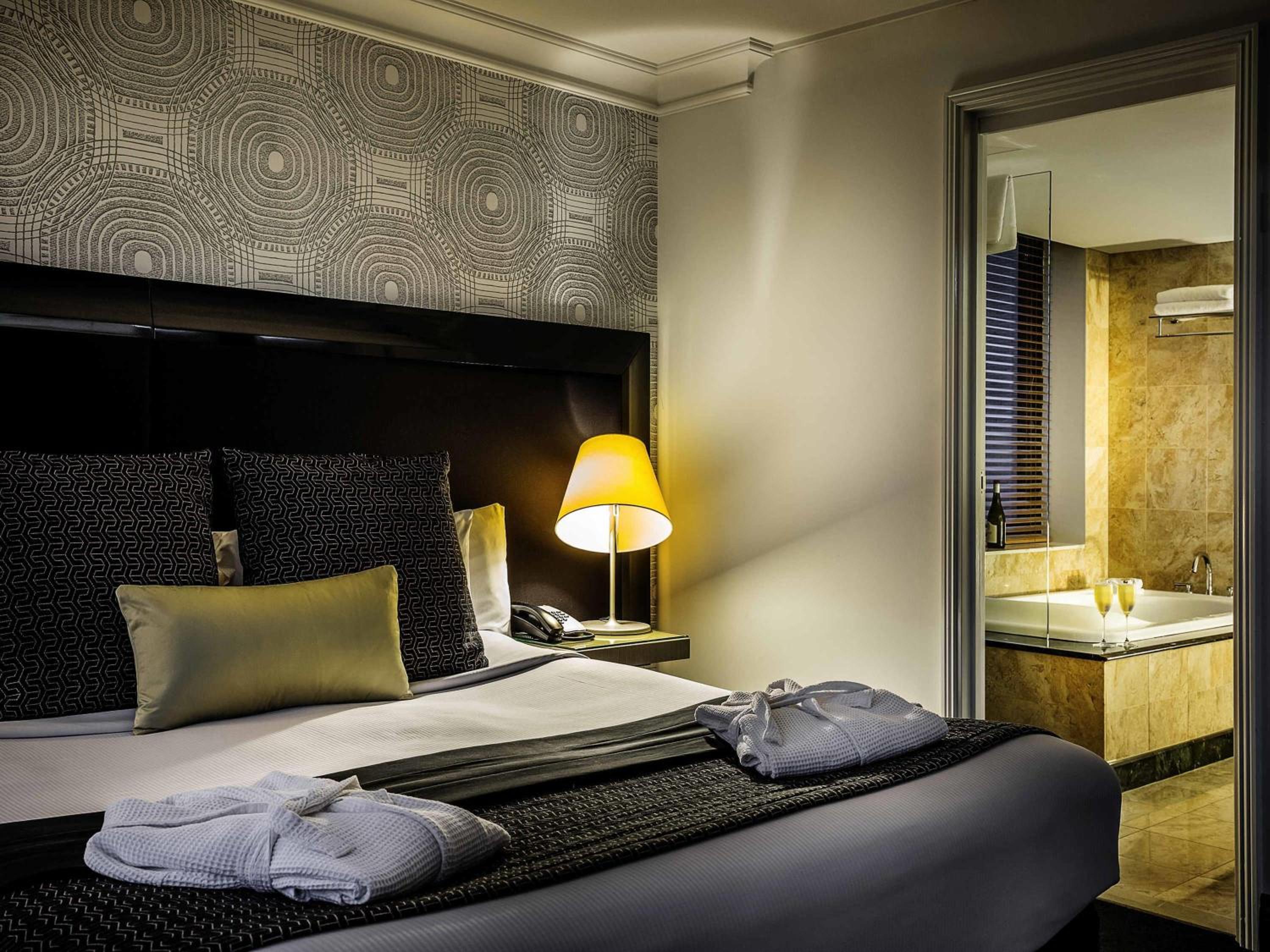One-Bedroom Spa Suite - Photo 1