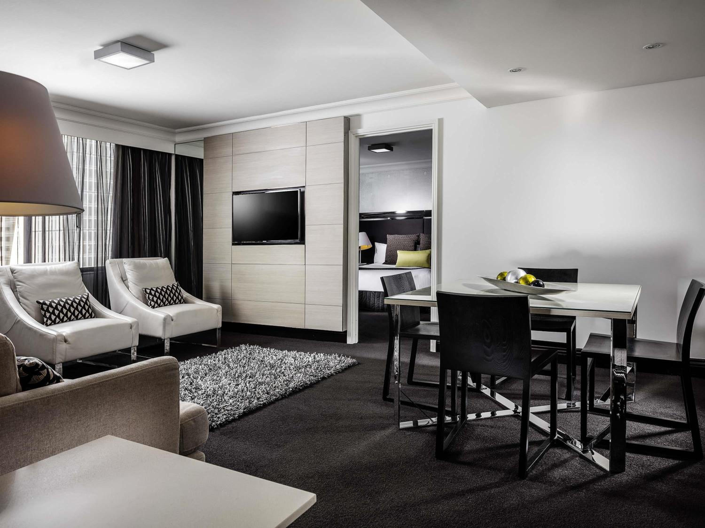 One-Bedroom Spa Suite - Photo 2