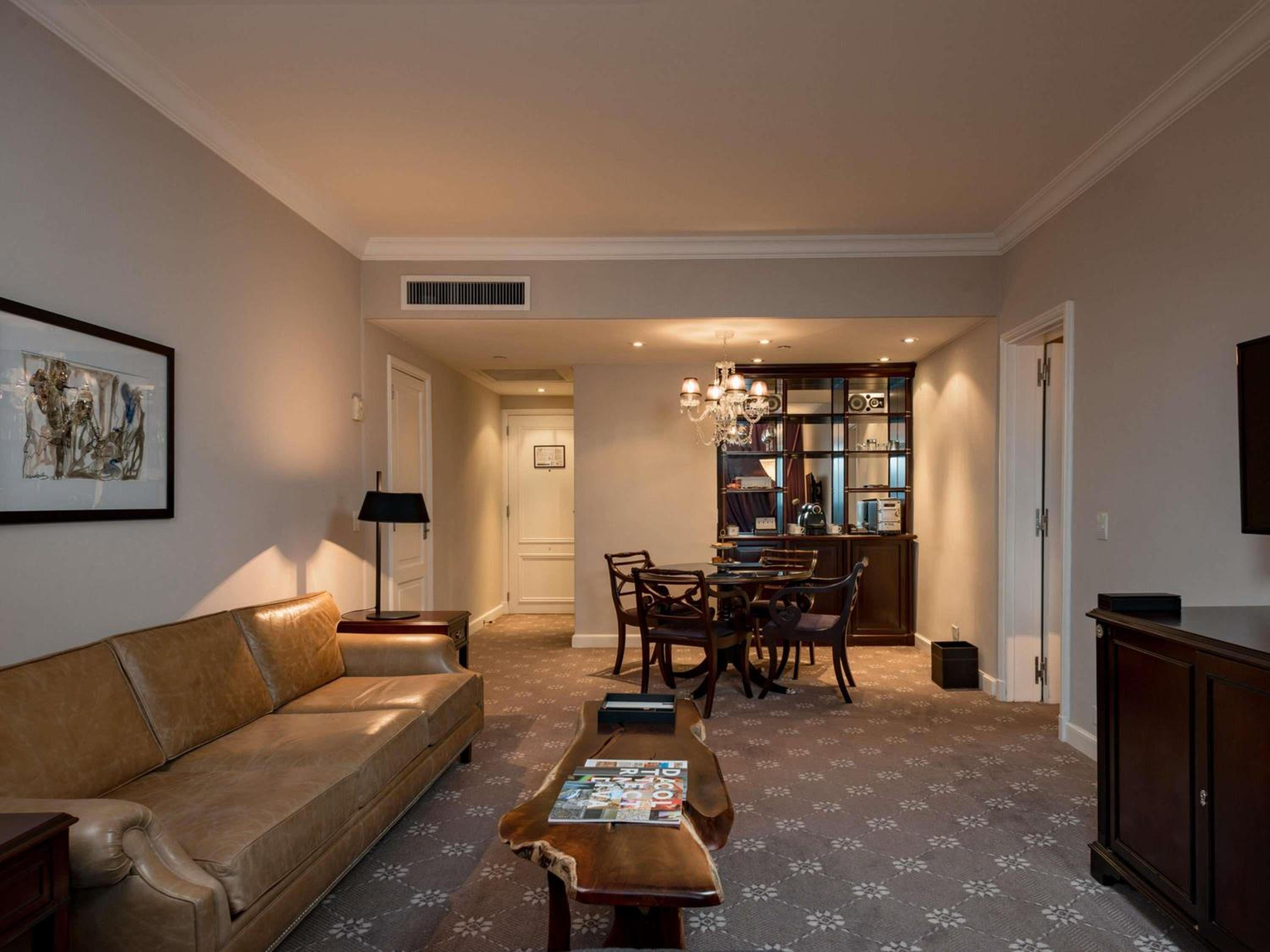 Prestige Queen Suite thumbnail 5