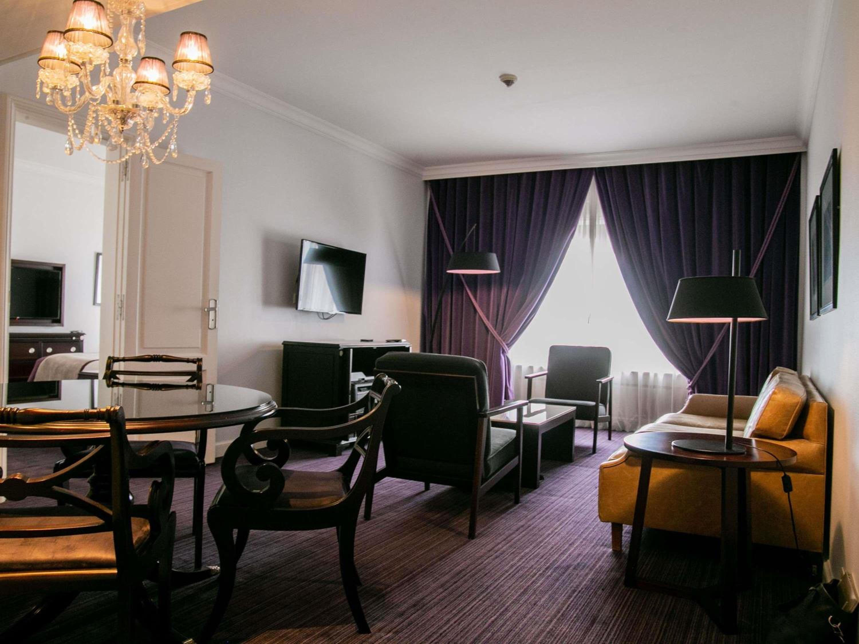Prestige Queen Suite