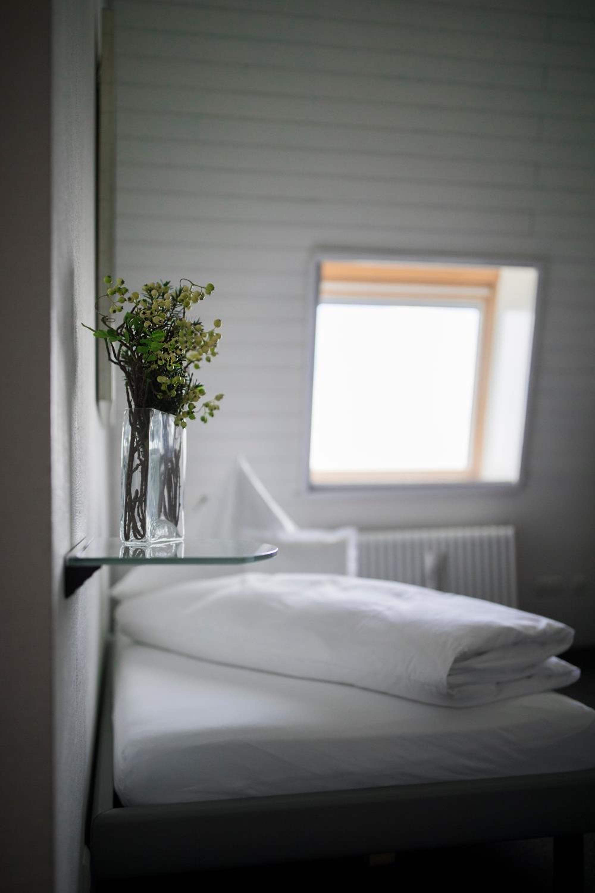 Apartment with Lake View - Photo 6
