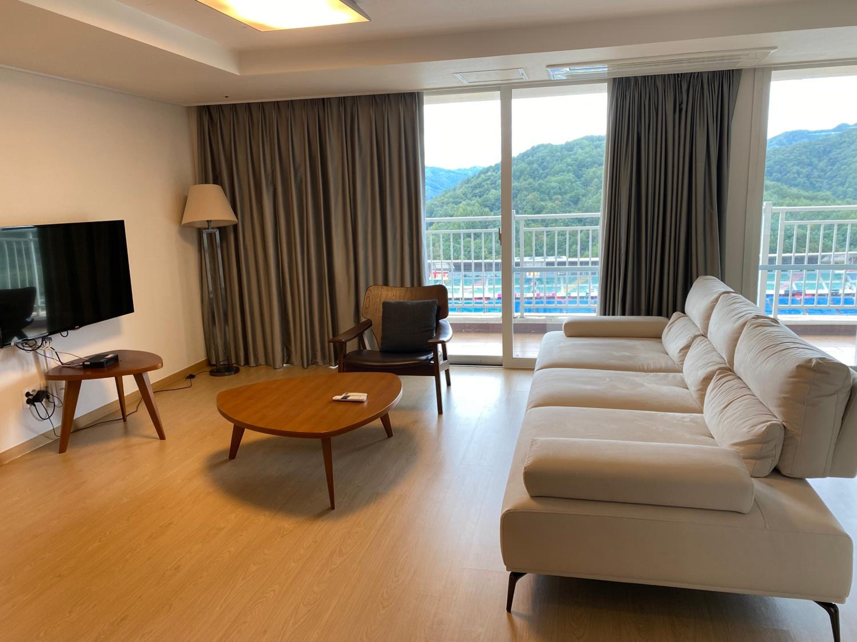 [Condo] Prime House - Photo 3
