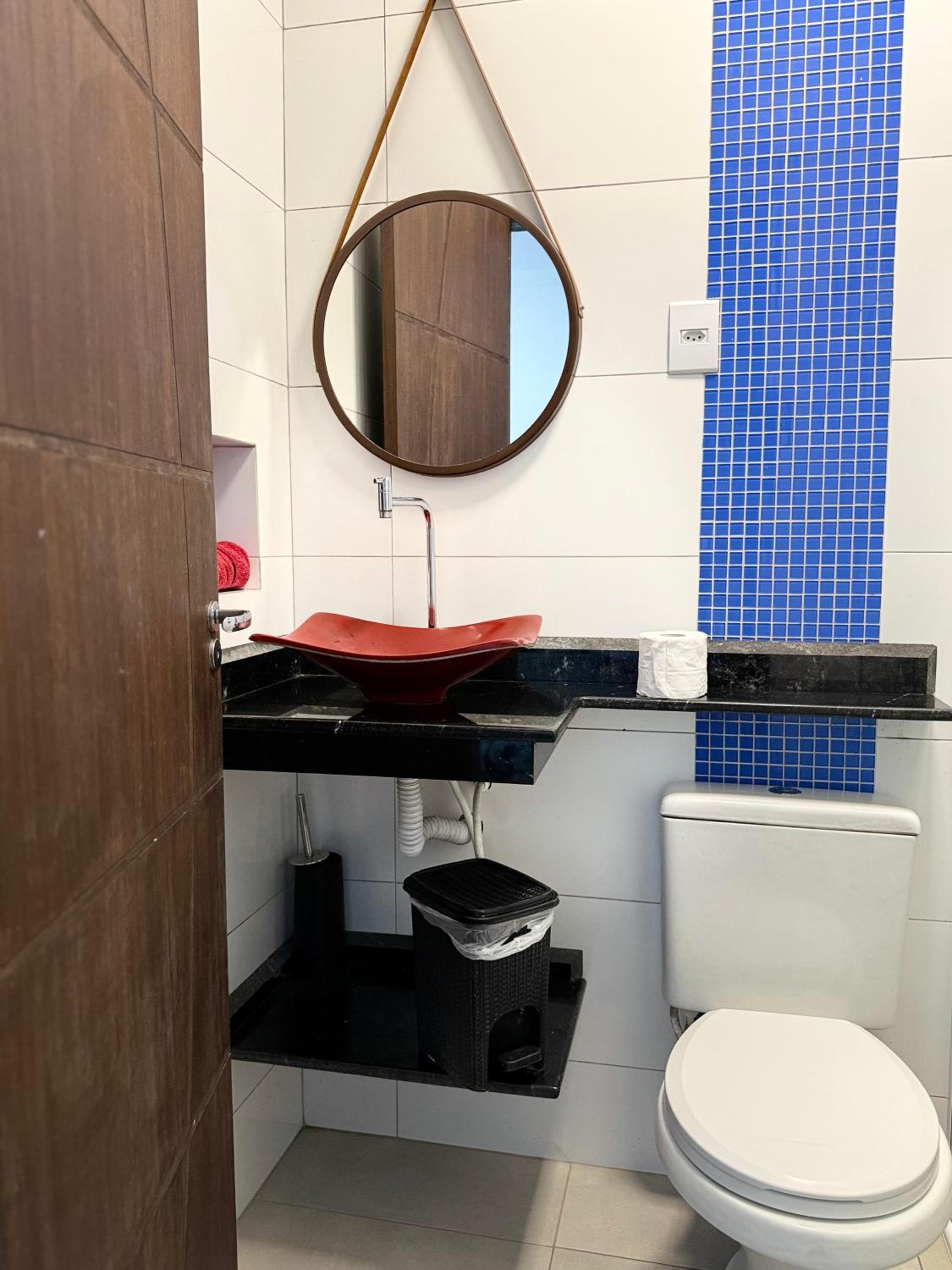 Family Room with Bathroom photo 3