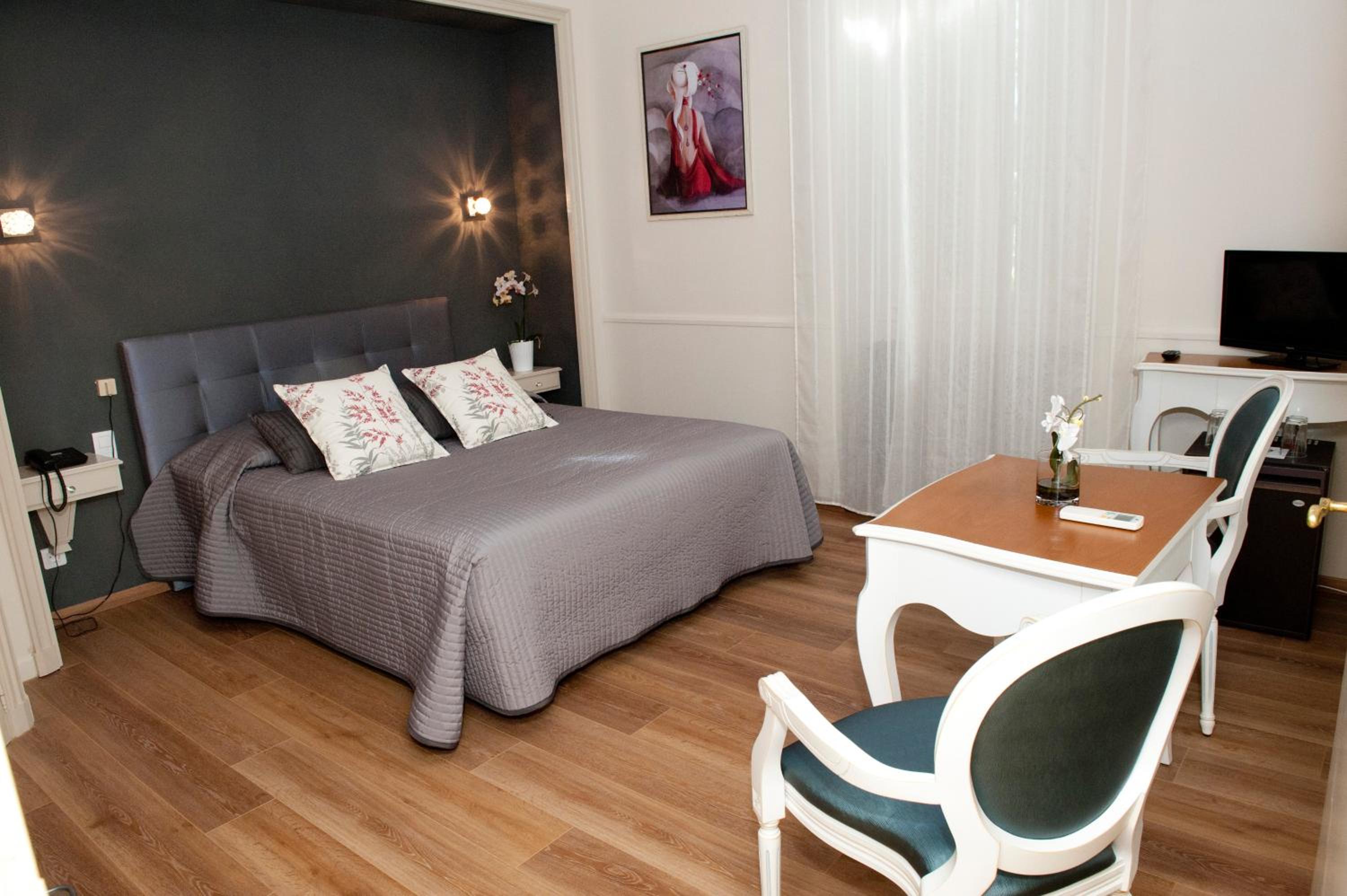 Superior Double Room - Photo 1