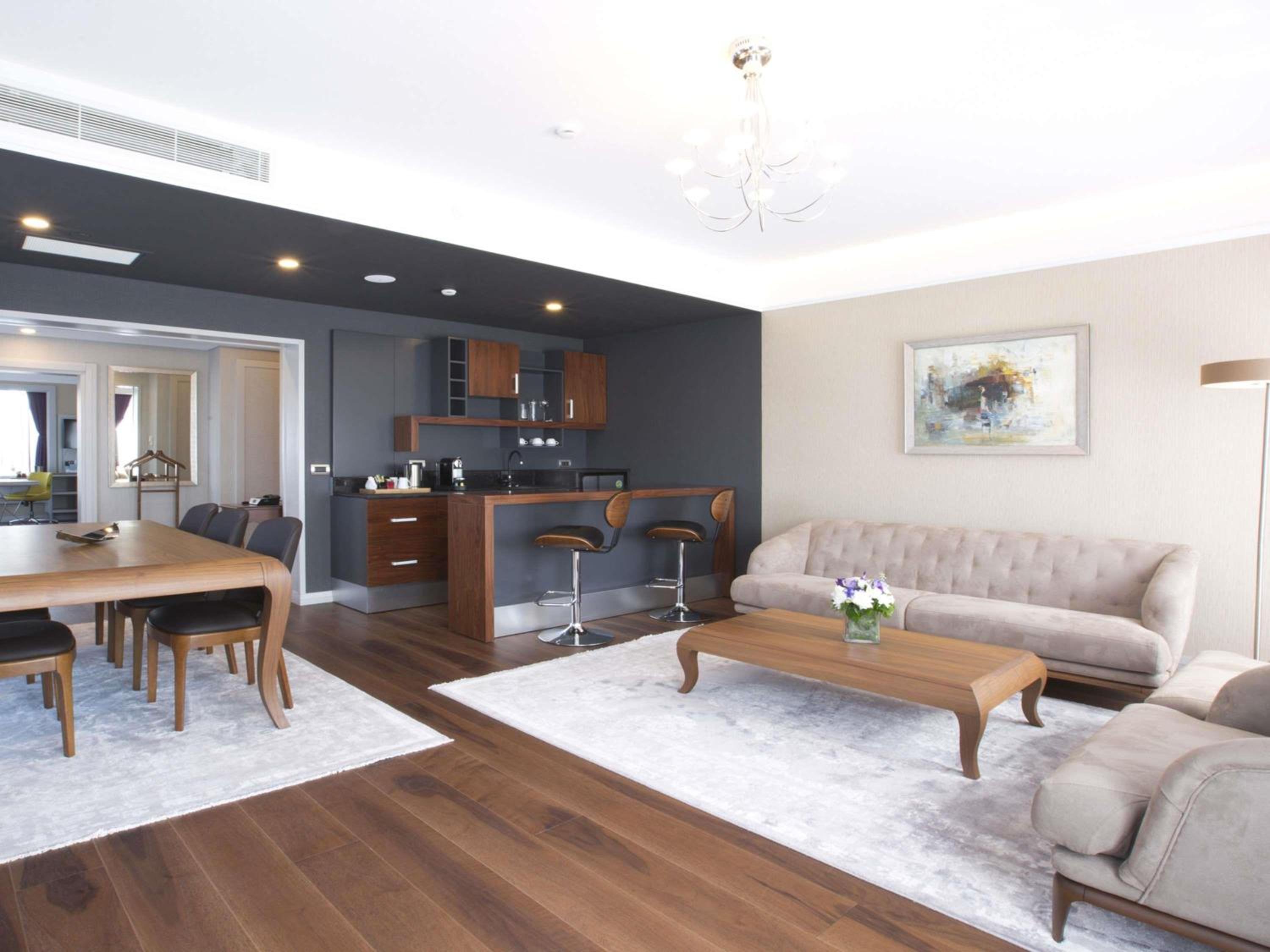 Executive Suite with One Double Bed photo 3