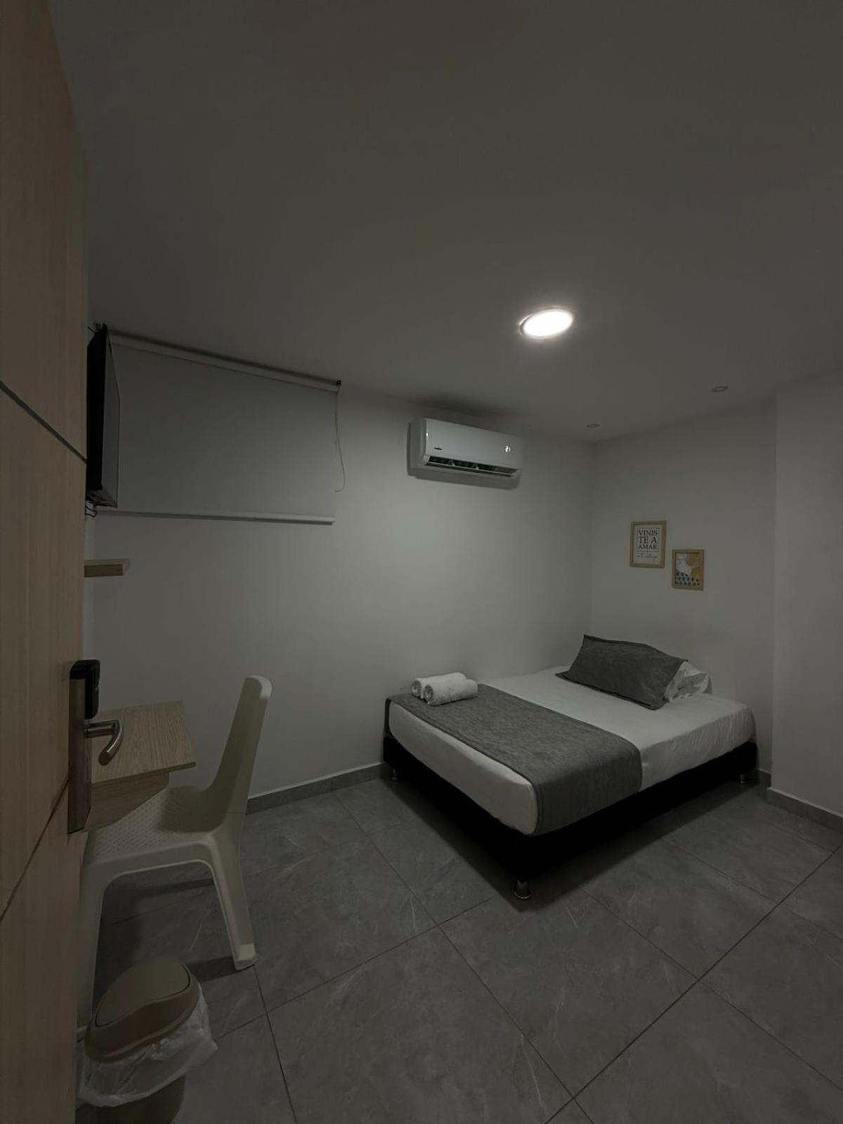 Single Room photo 1