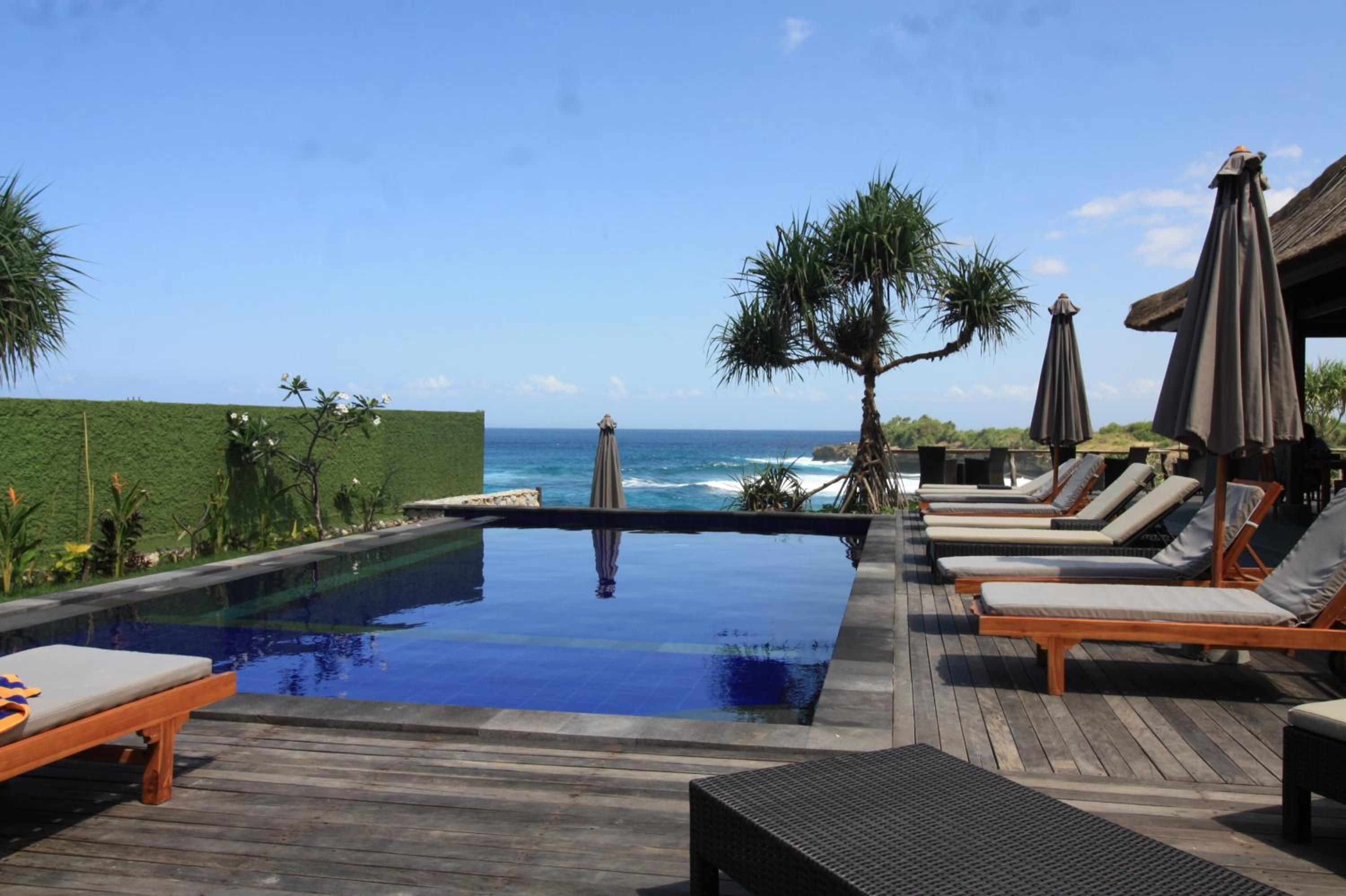 Deluxe Bungalow With Sea View