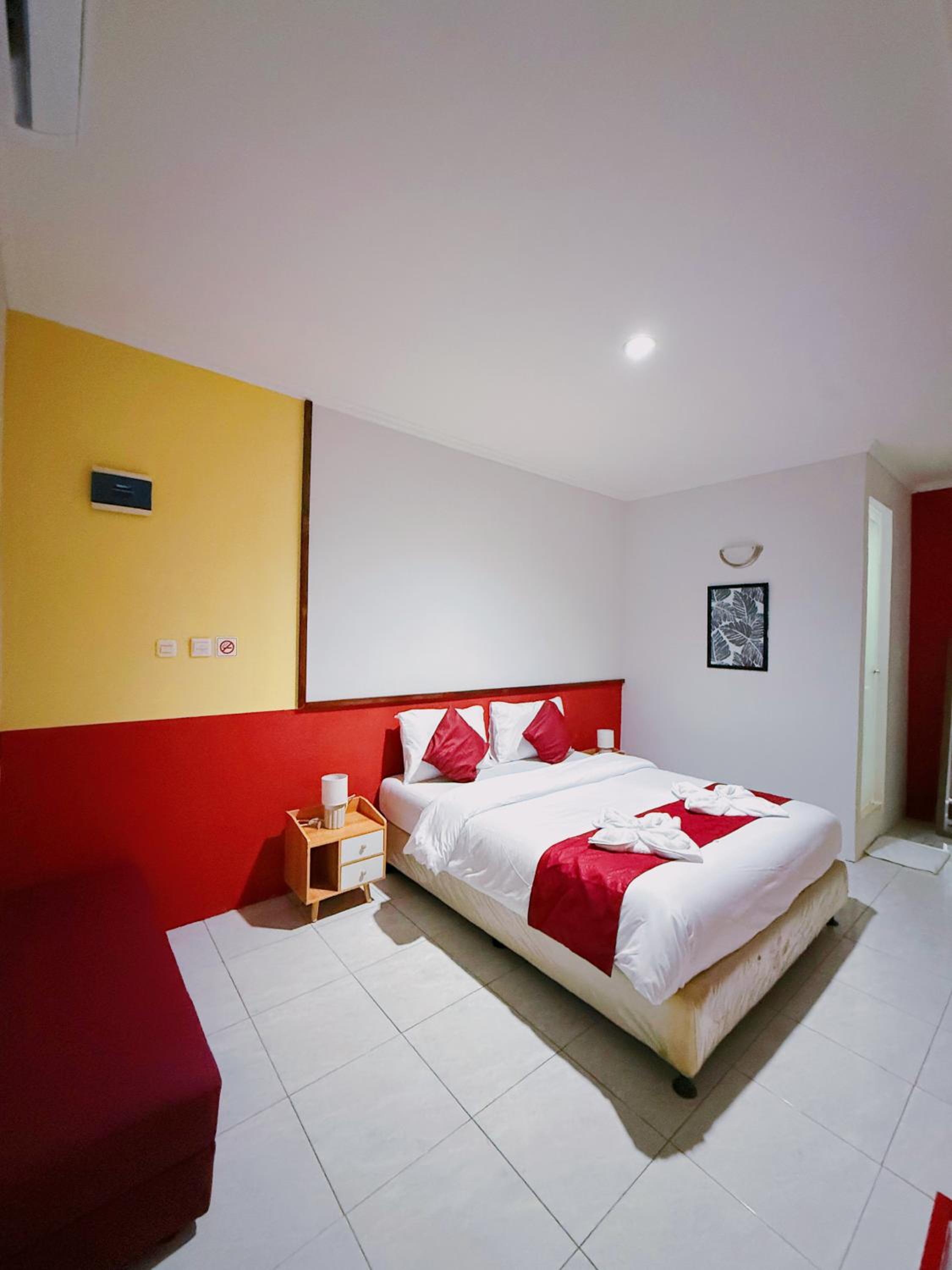 Deluxe Double Room - Photo 10