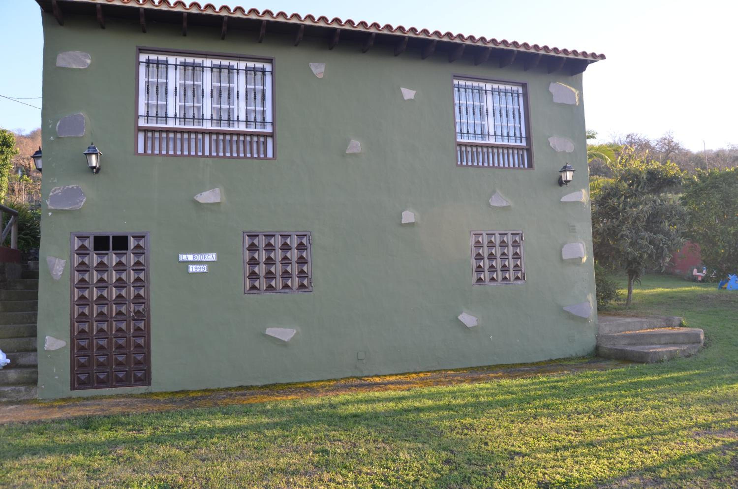 Two-Bedroom House photo 2
