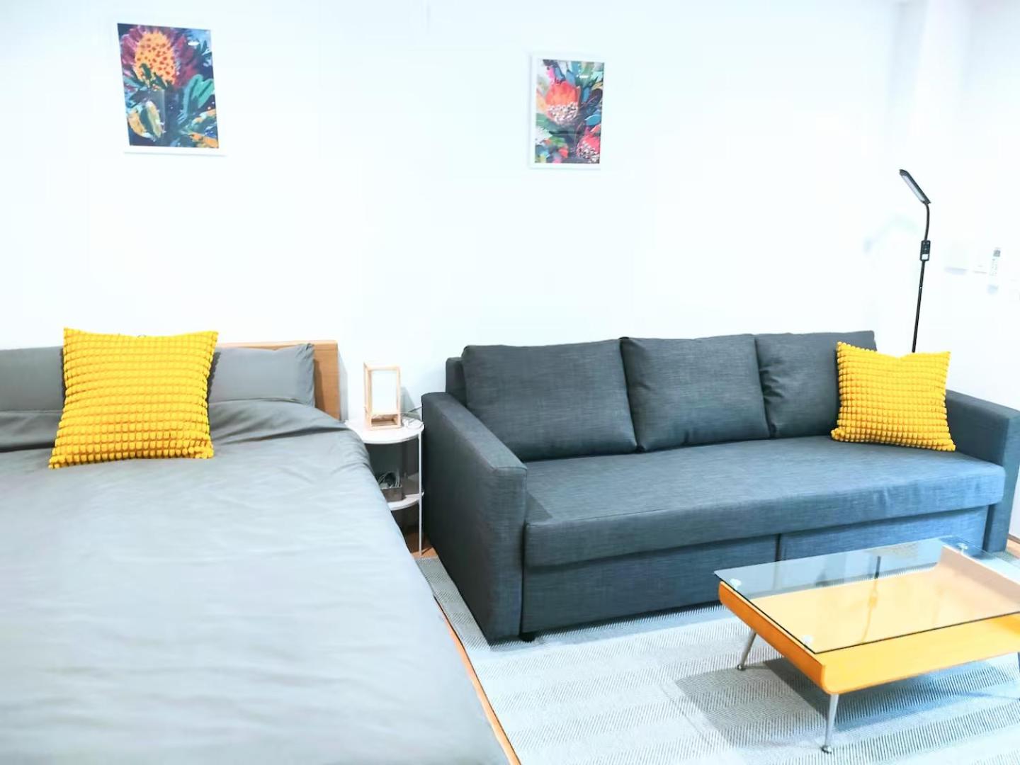 One-Bedroom Apartment photo 1