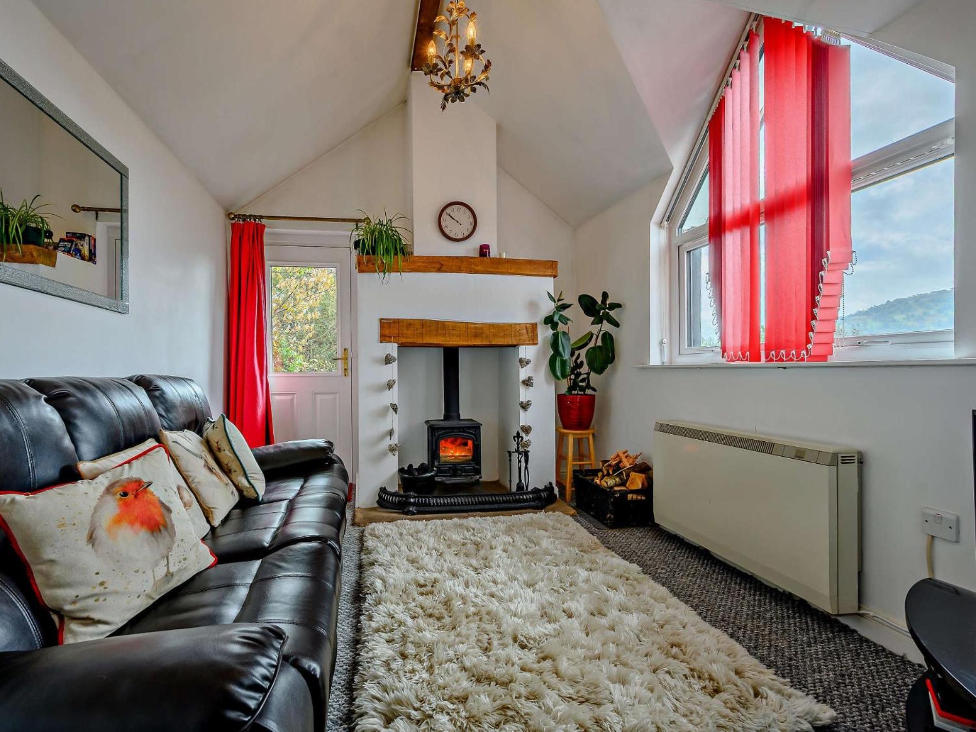 One-Bedroom House photo 1