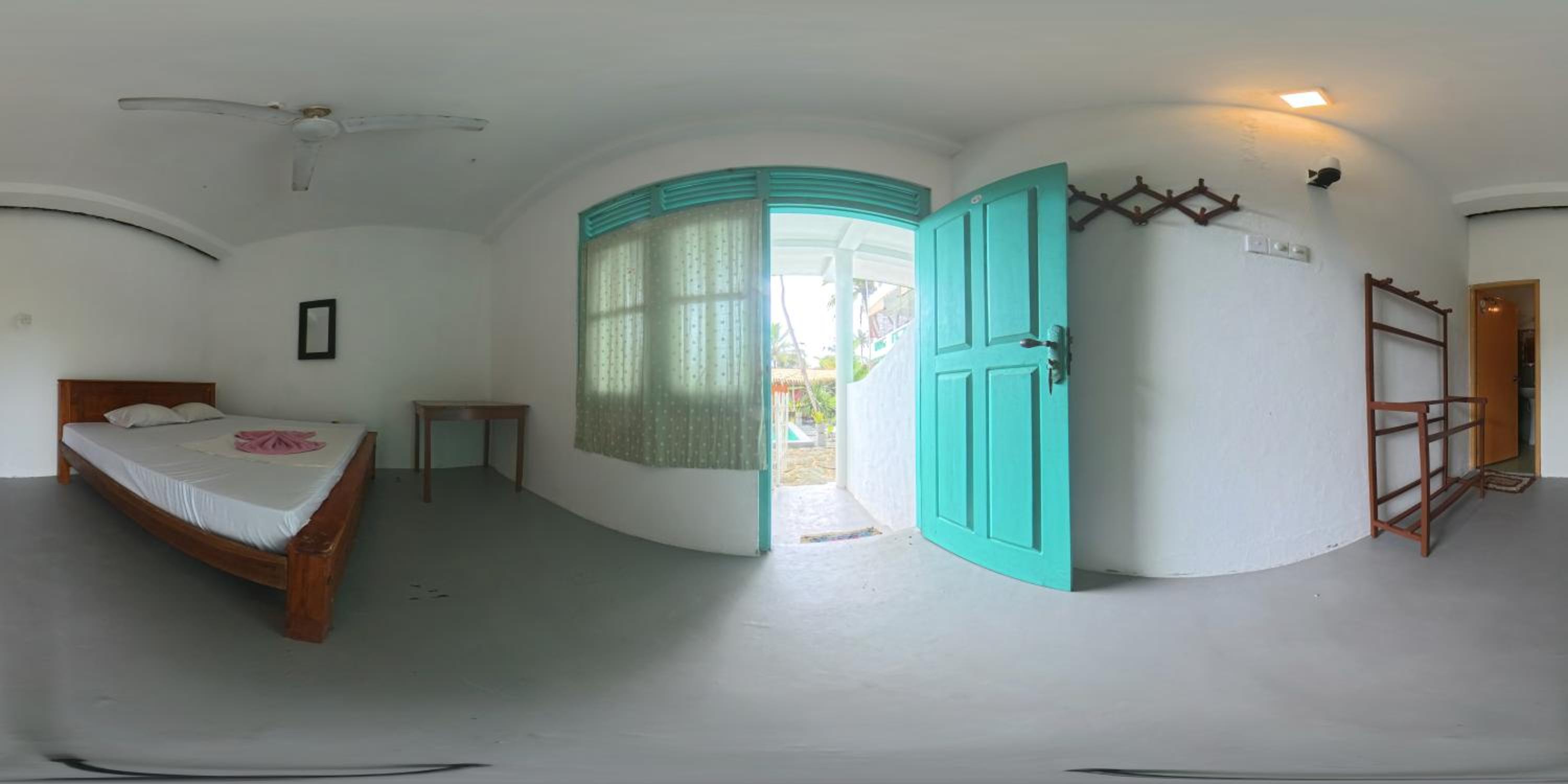 Budget Double Room photo 1