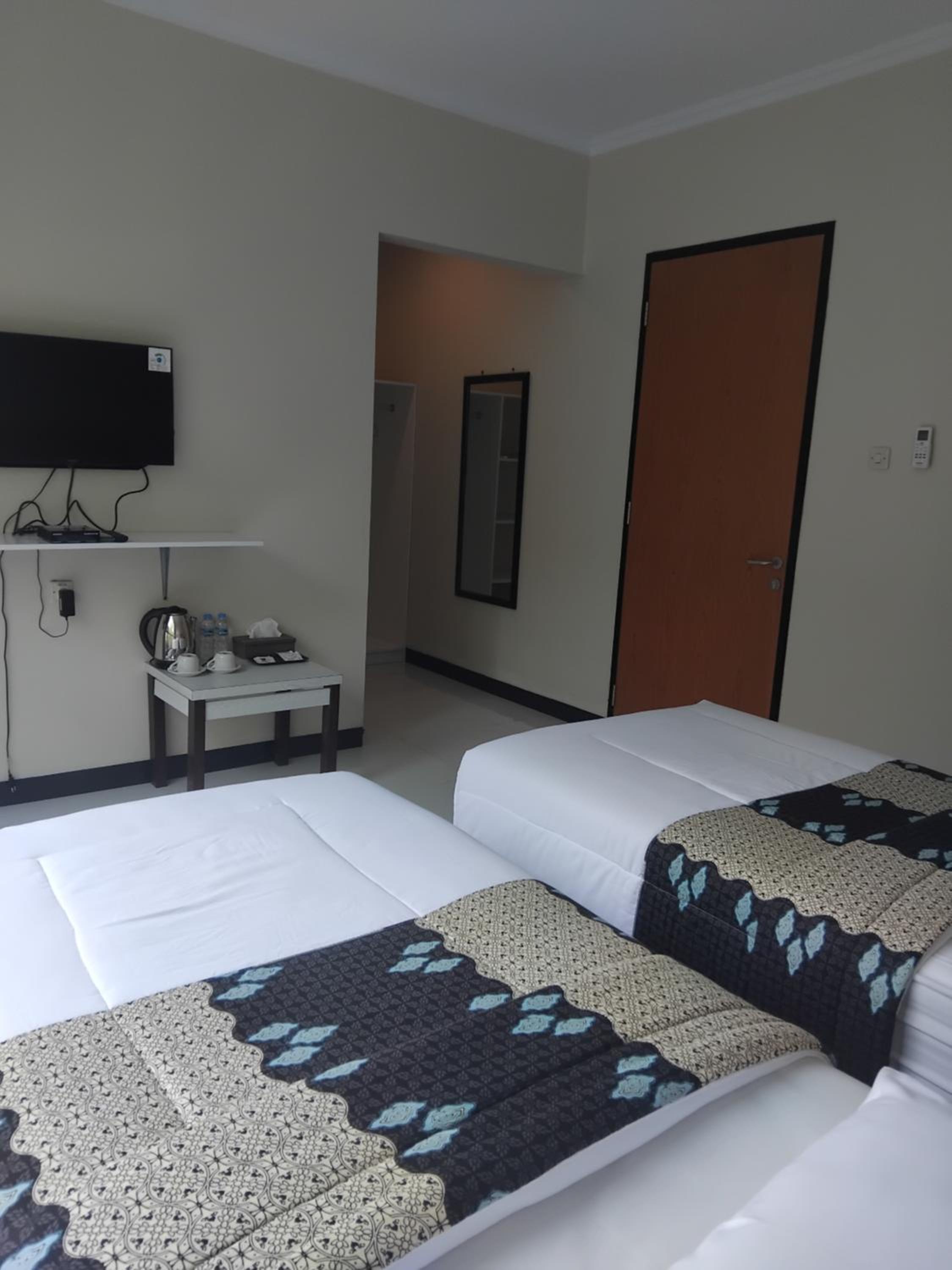 Superior Twin Room - Photo 7