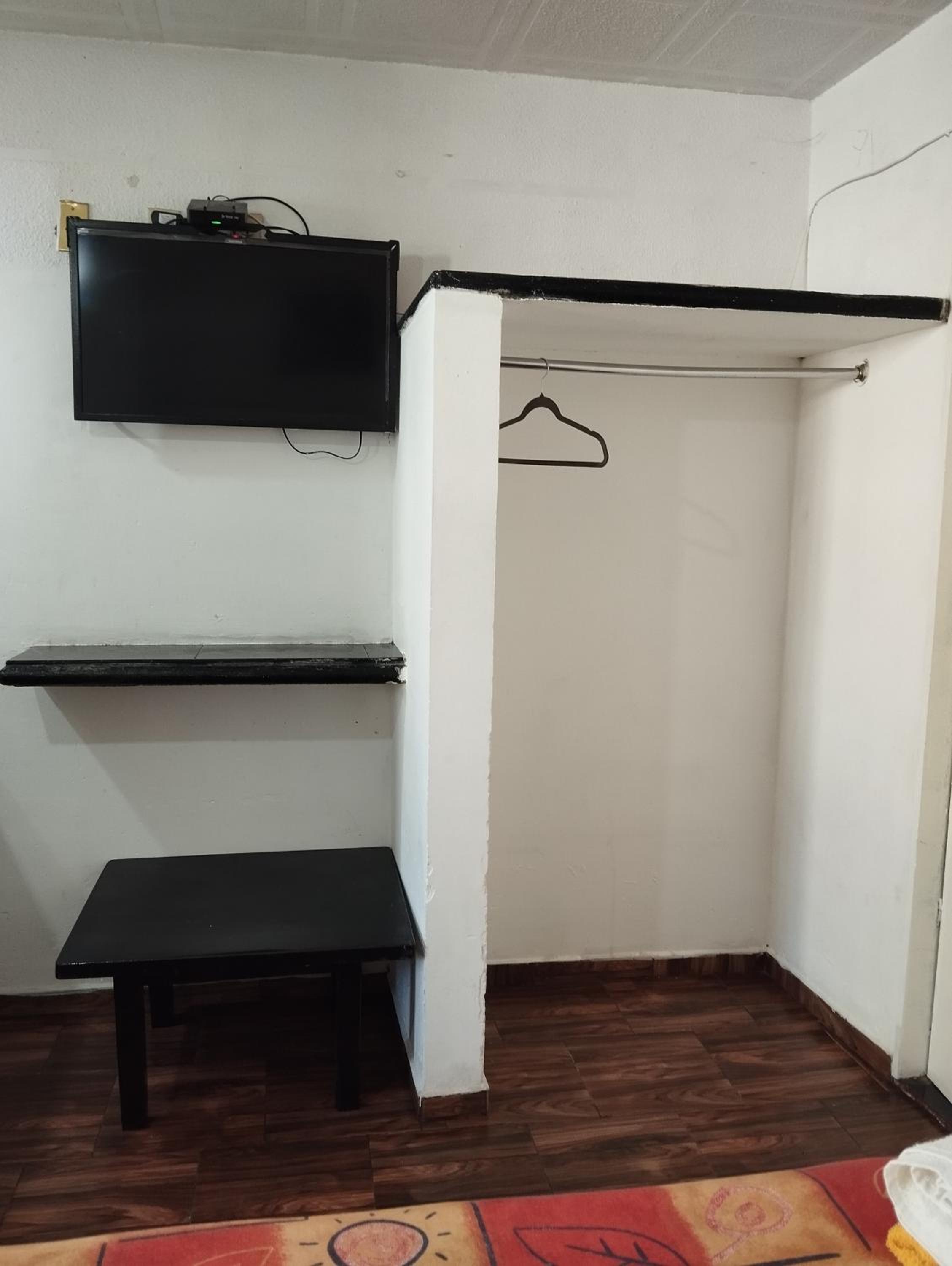 Double Room with Private Bathroom photo 3