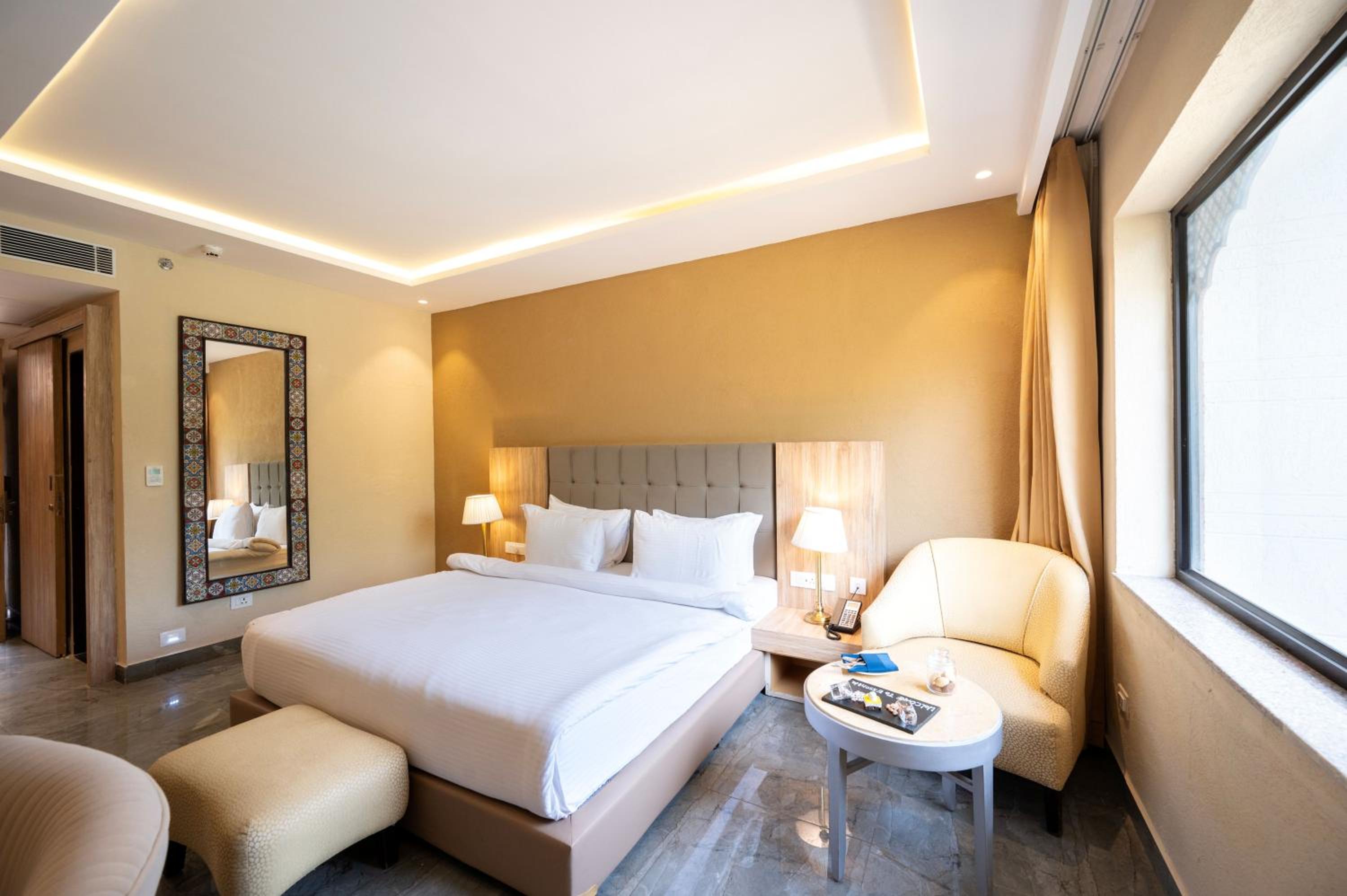Standard King Room (Enjoy 20% off on Food and Beverage, Guaranteed Early Checkin and Late Checkout) - Photo 2