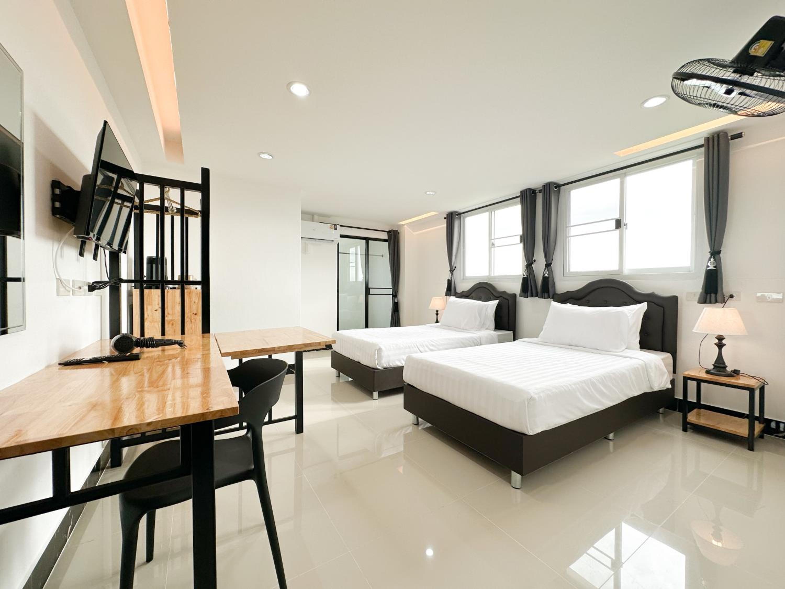 Deluxe Twin Room