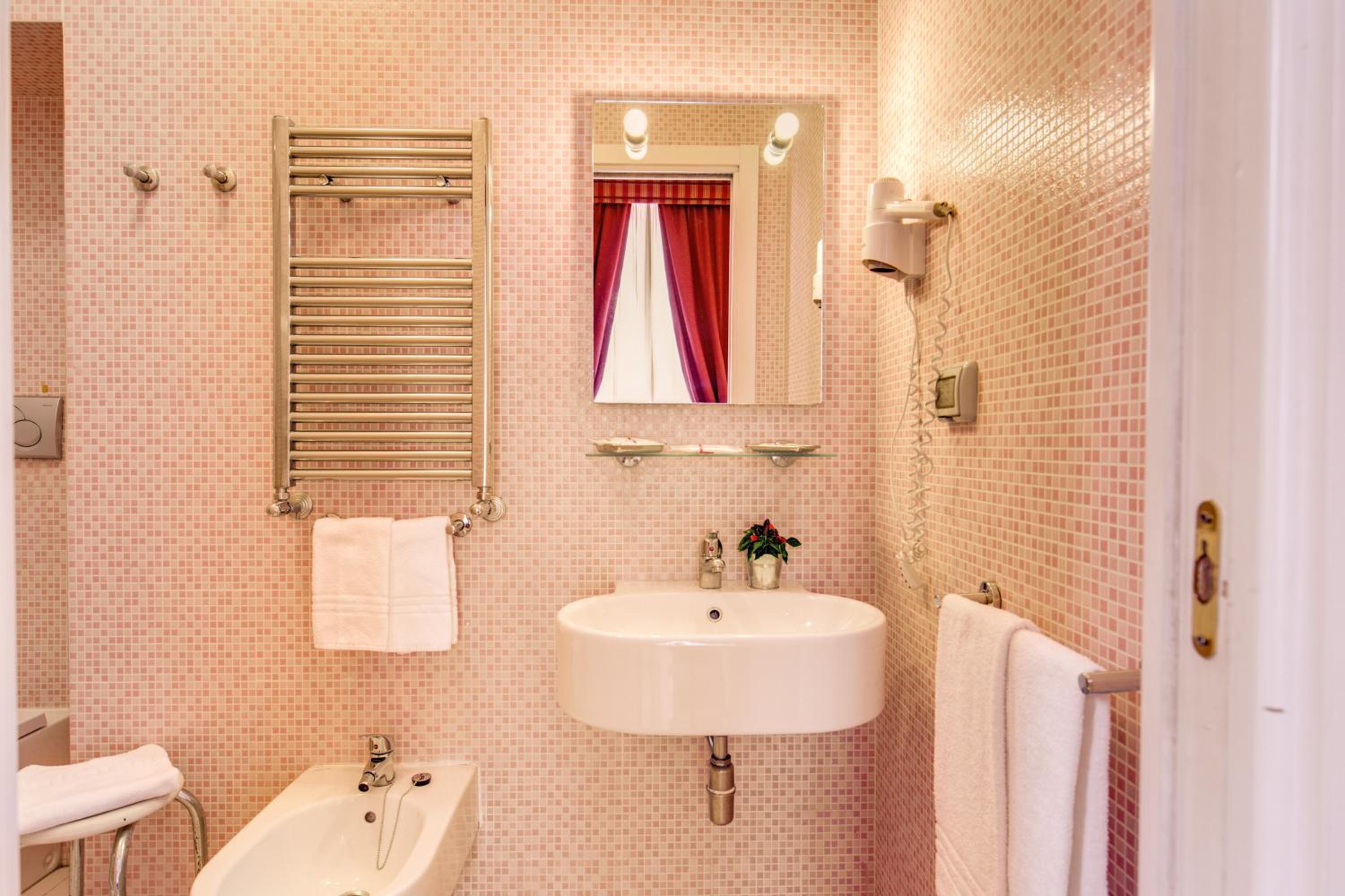Double or Twin Room photo 2