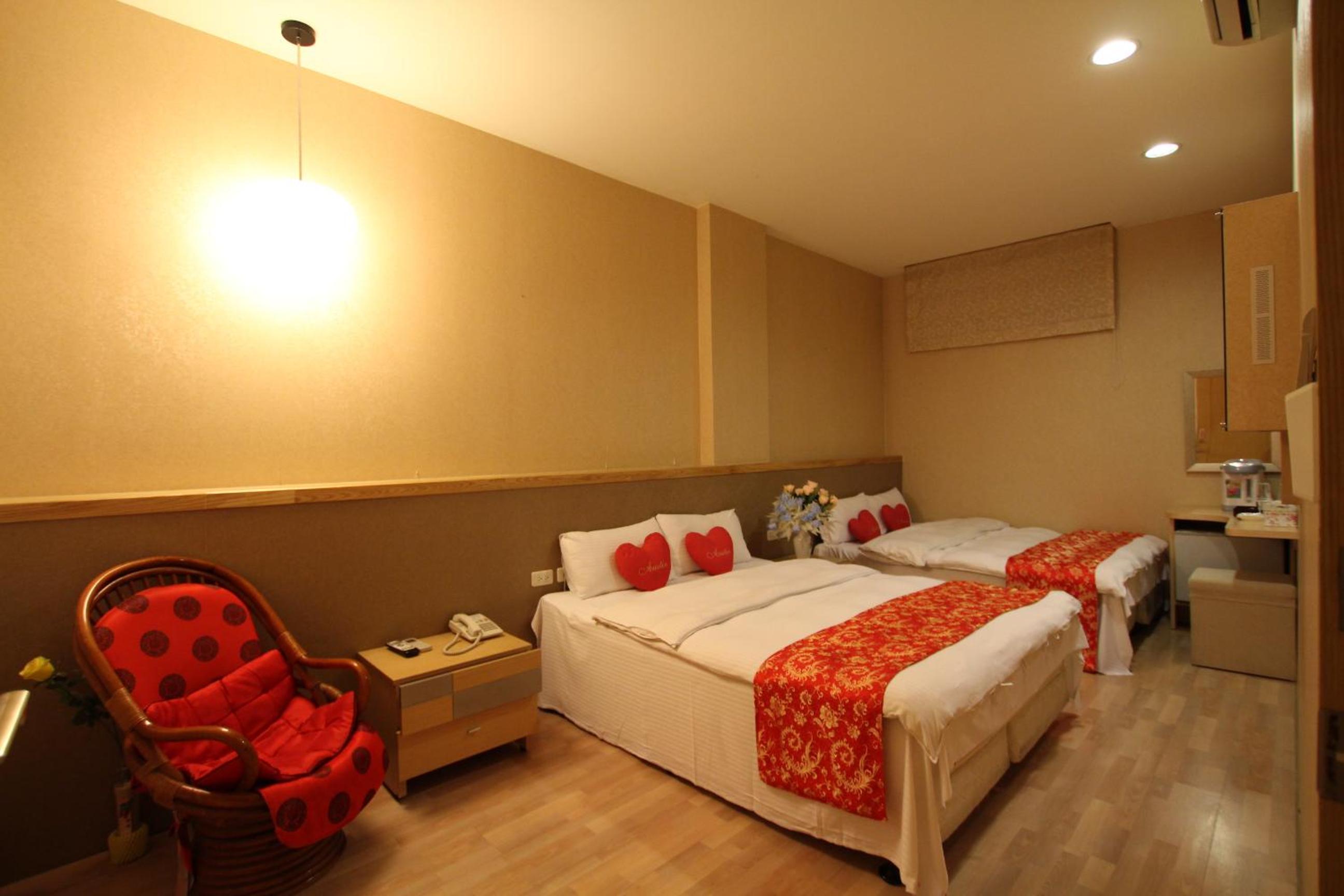 Special Offer - Japanese-style no window room for 4 guests with 4 One-Day Pass bike tickets photo 1