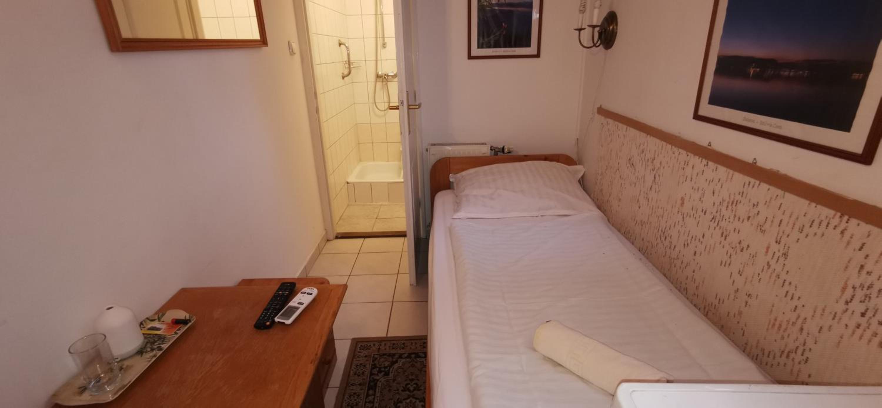 Budget Single Room